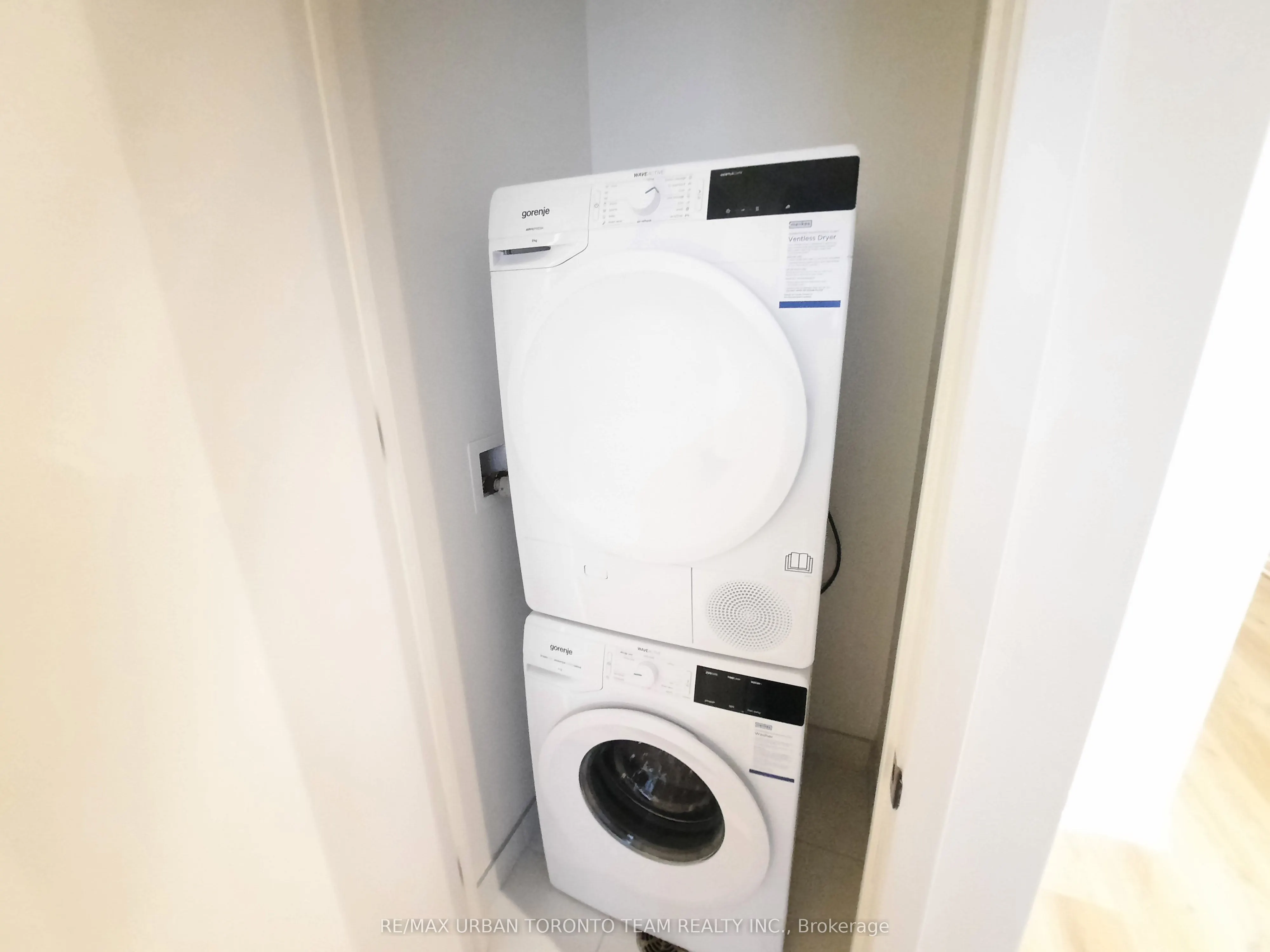 28 Interchange Way, #PH111