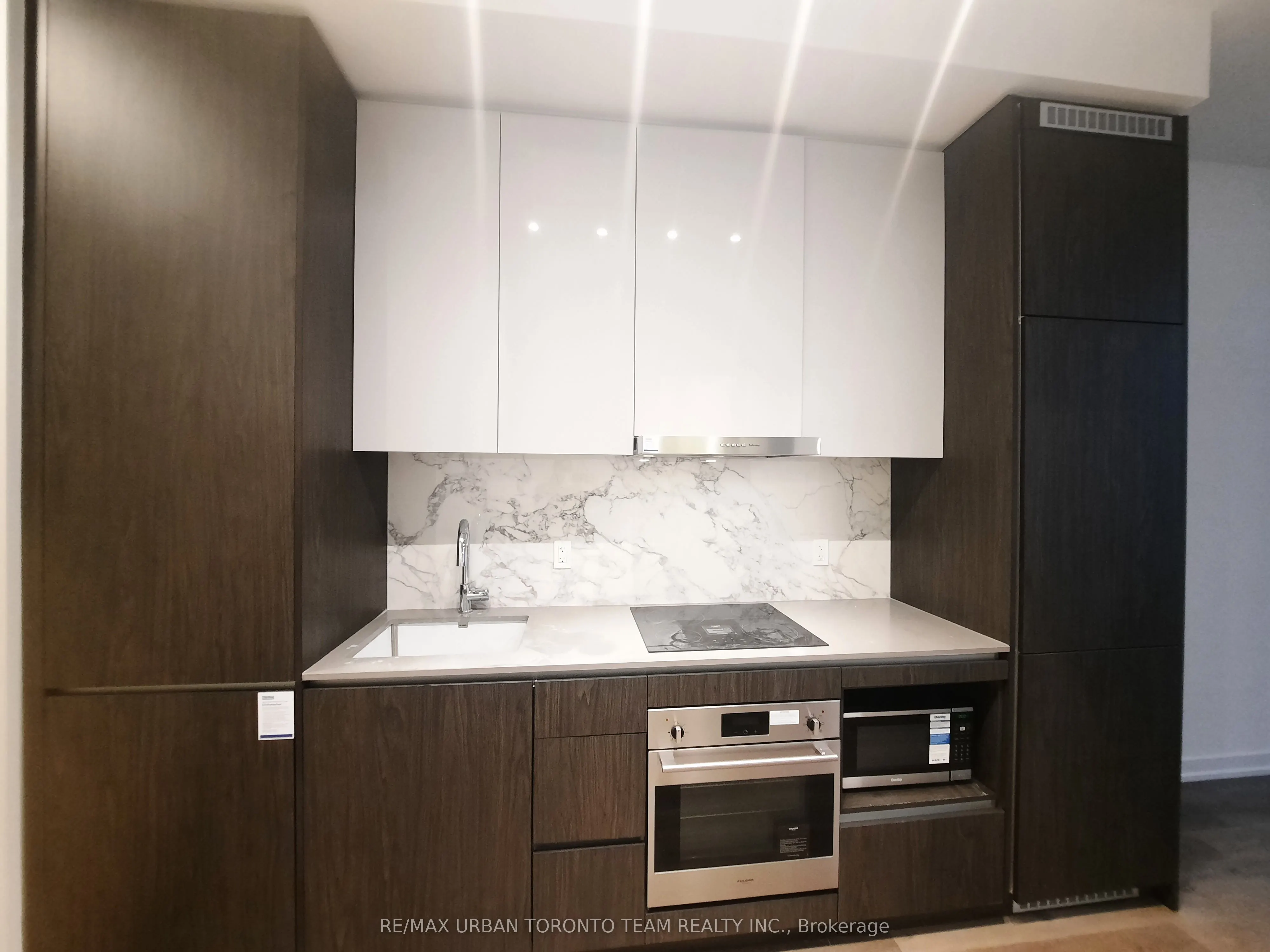 28 Interchange Way, #PH111