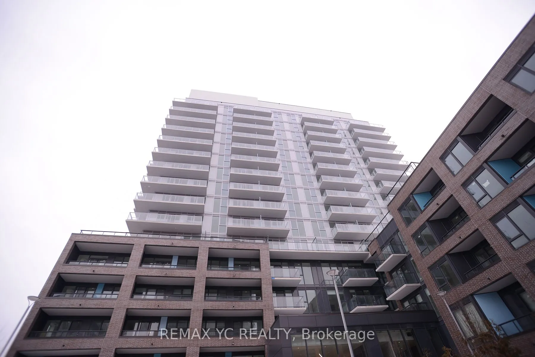 185 Deerfield Road, #501