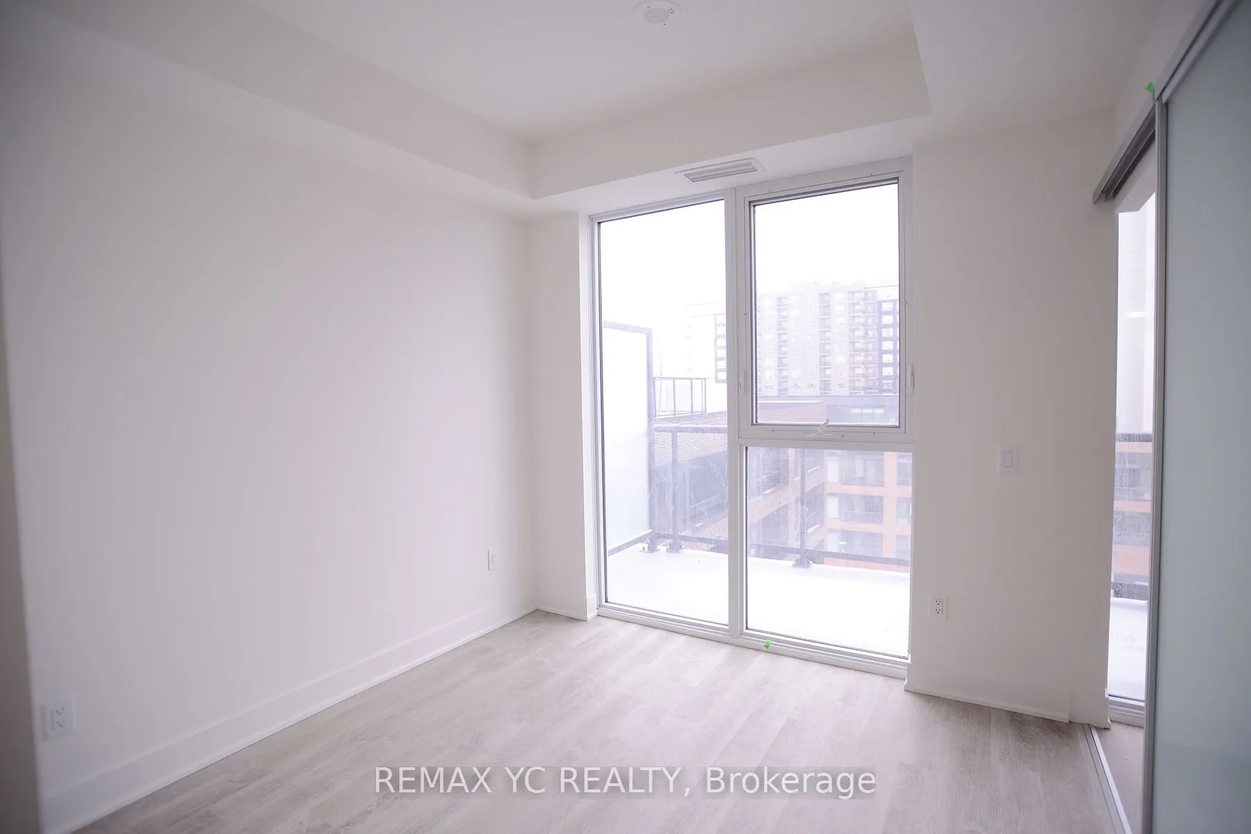 185 Deerfield Road, #501