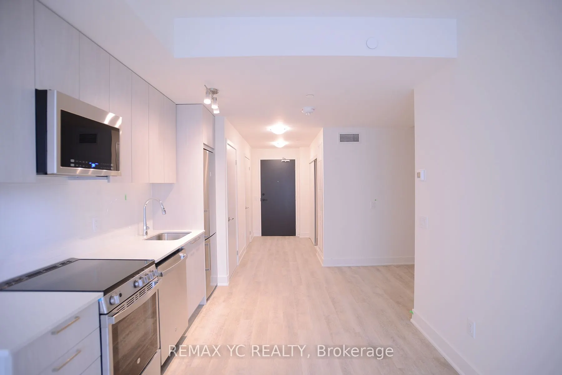 185 Deerfield Road, #501