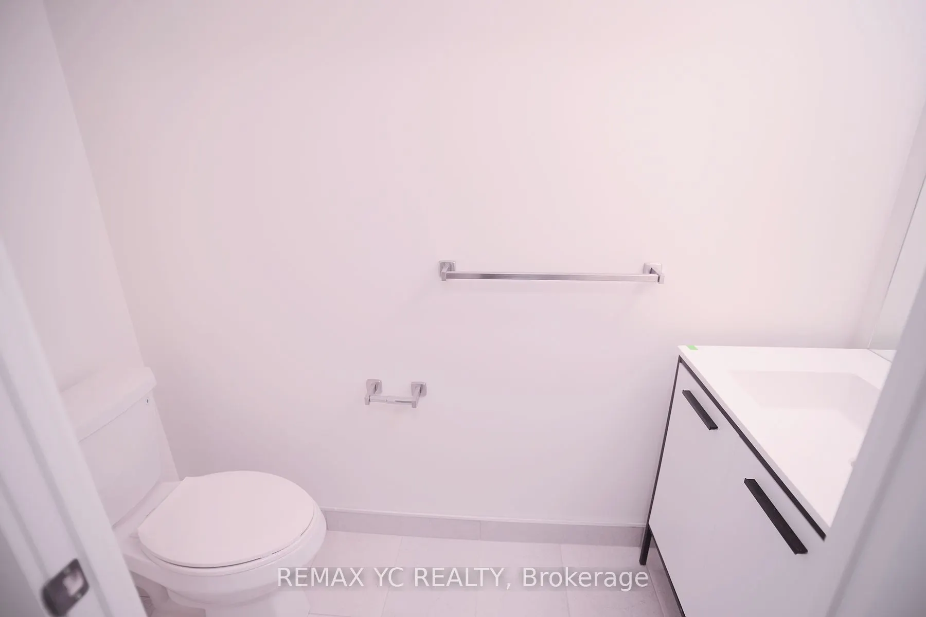 185 Deerfield Road, #501