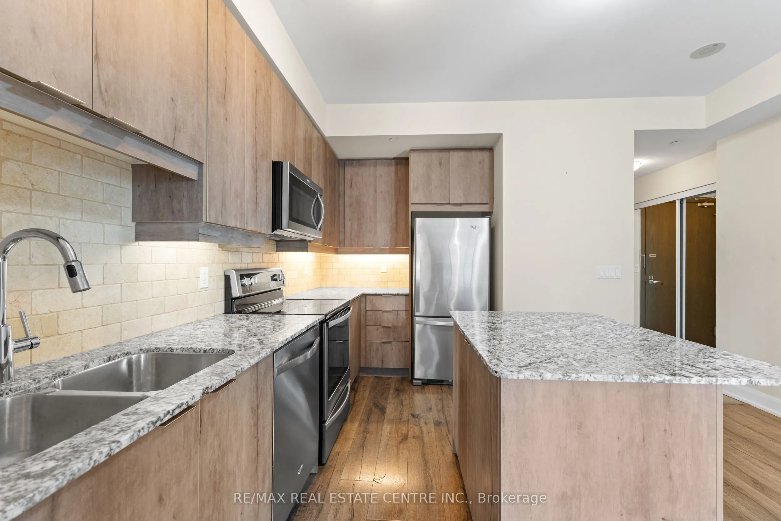 2910 Highway 7 Road W, #3004