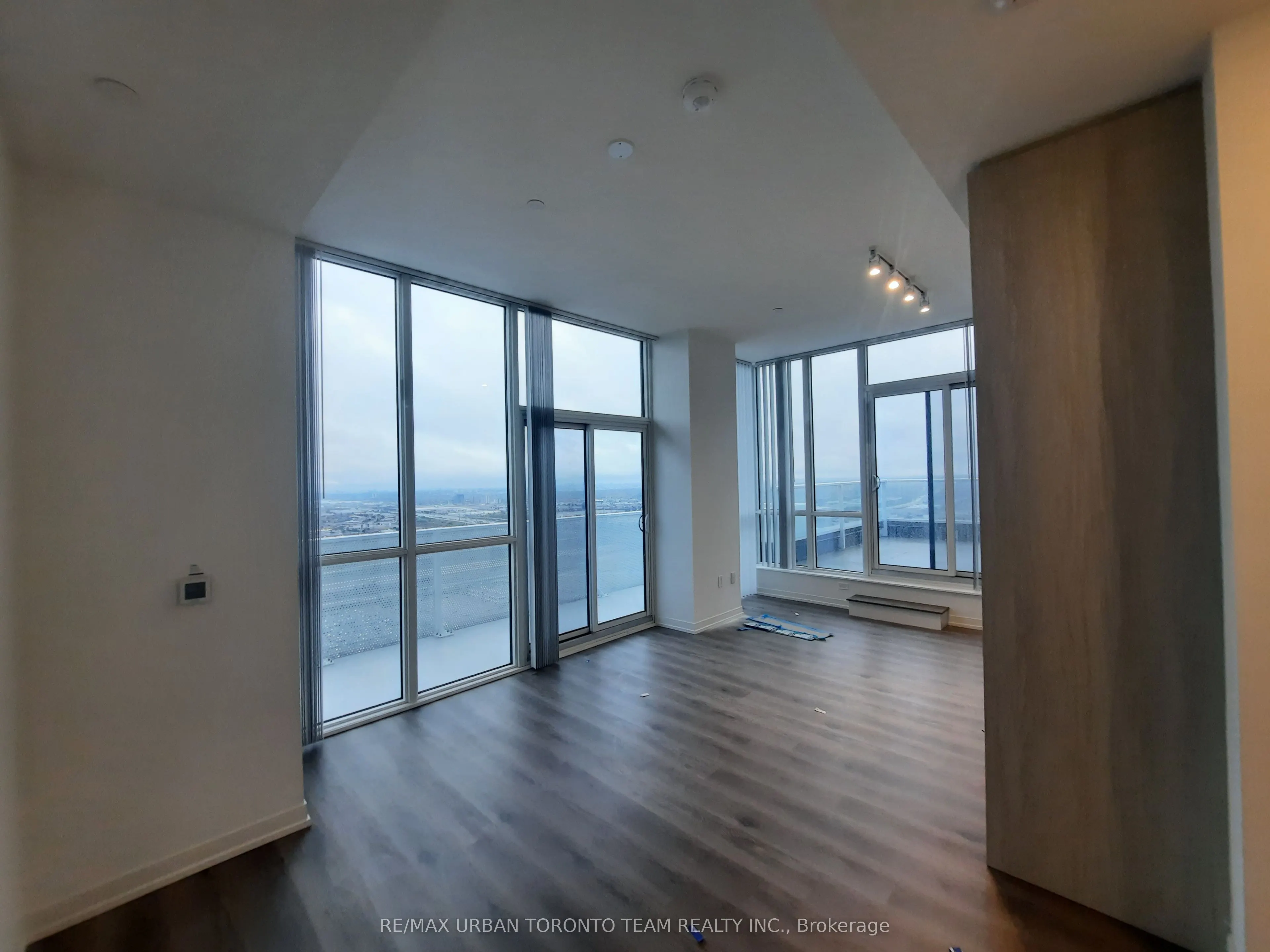 28 Interchange Way, #PH109