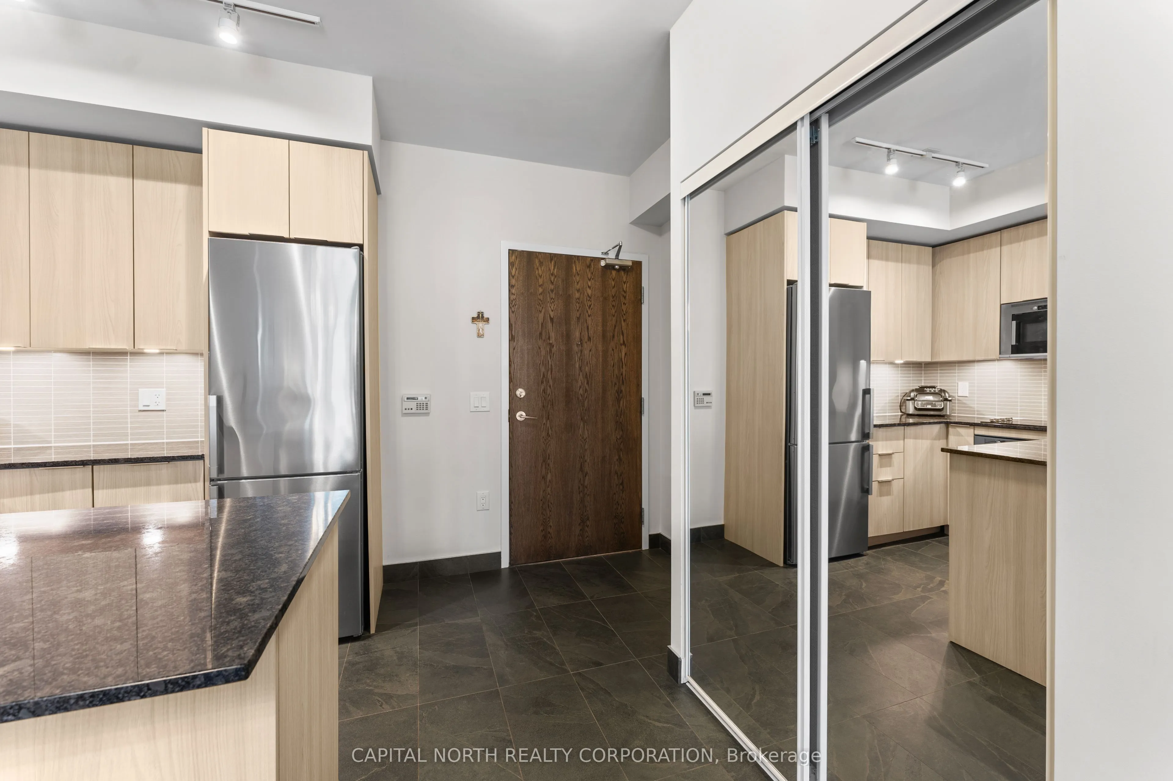 99 Eagle Rock Way N, #634