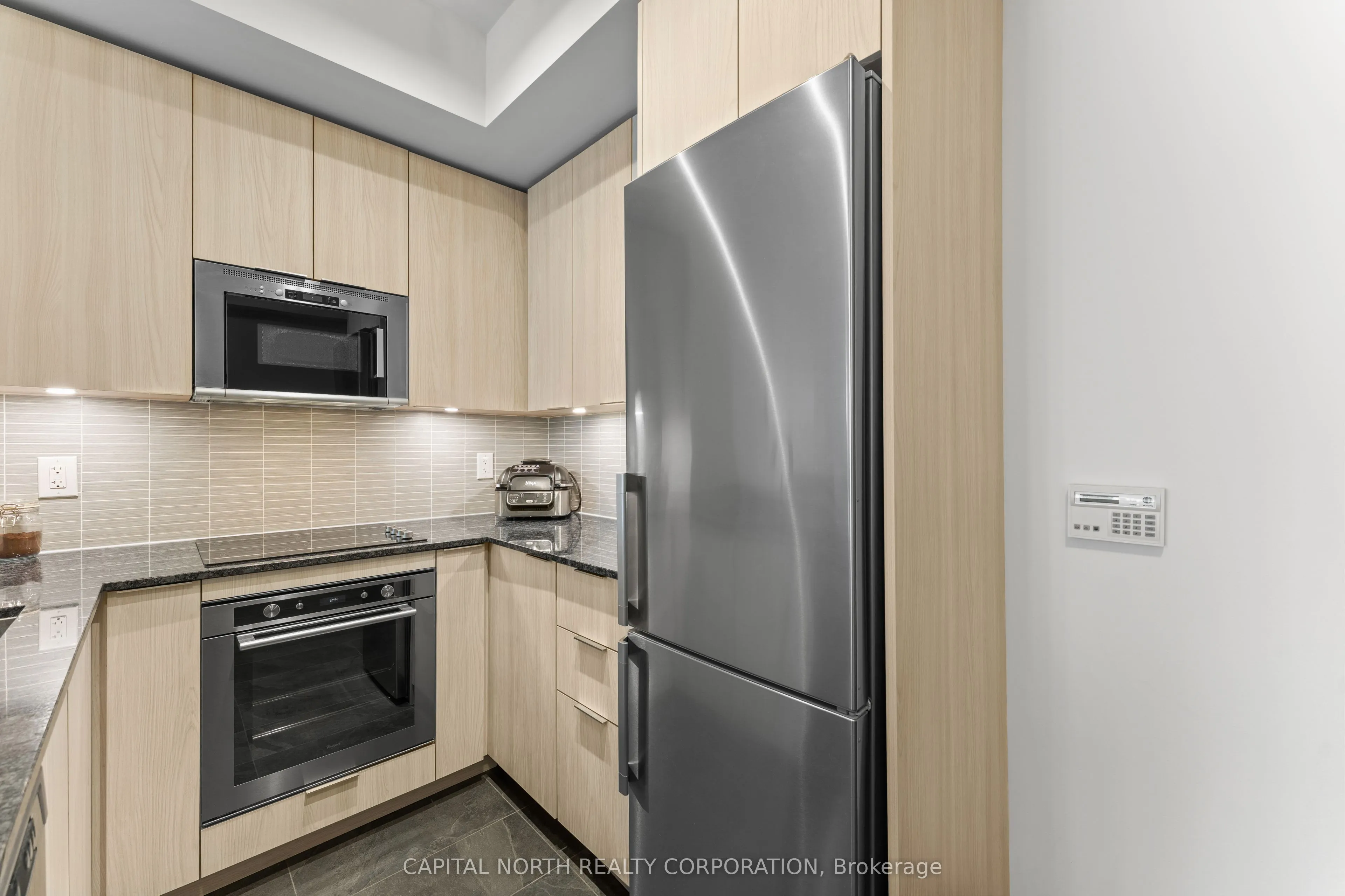 99 Eagle Rock Way N, #634