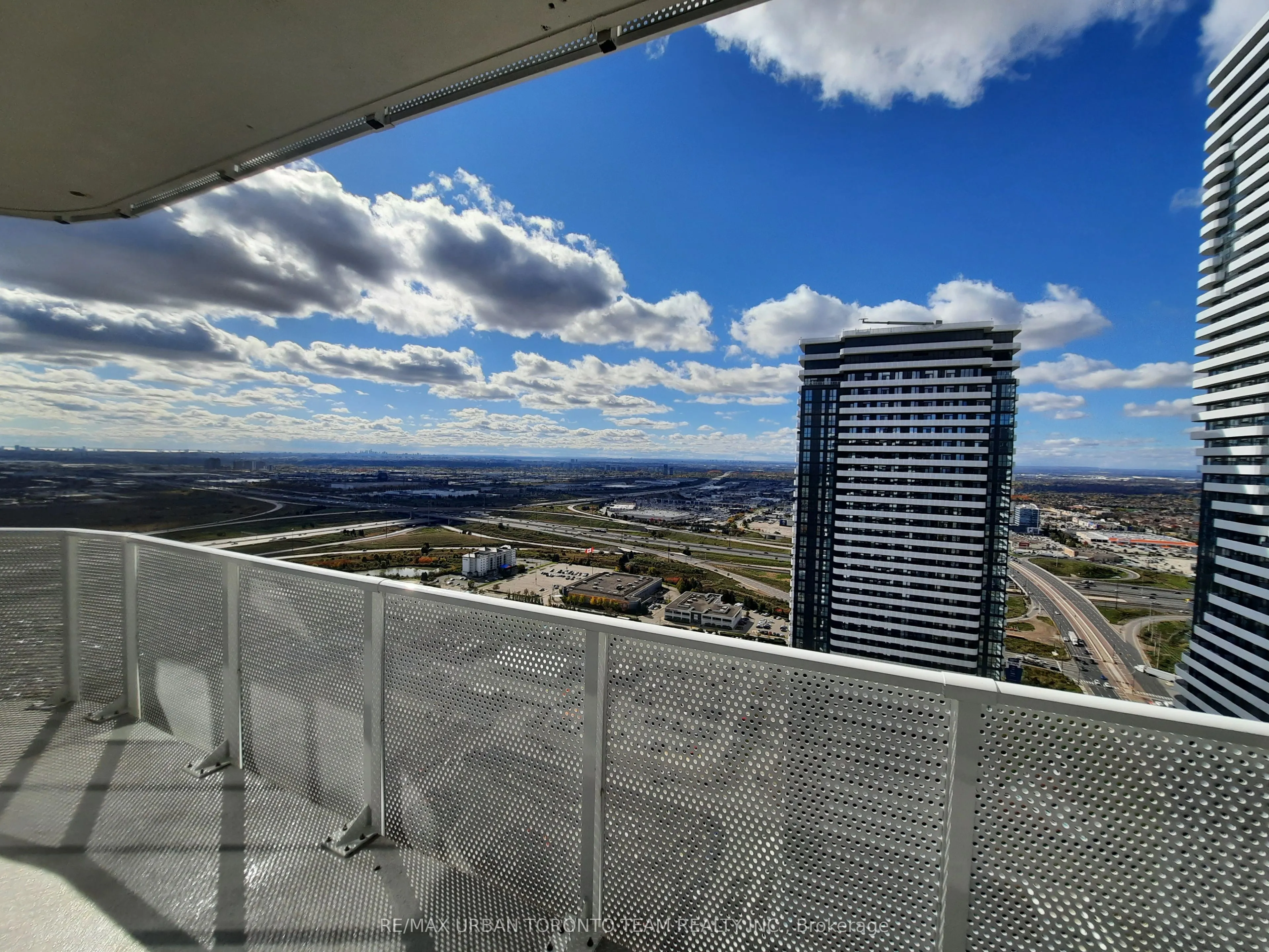 28 Interchange Way, #4615