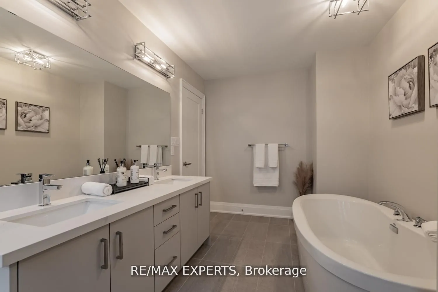 75 Bethpage Crescent