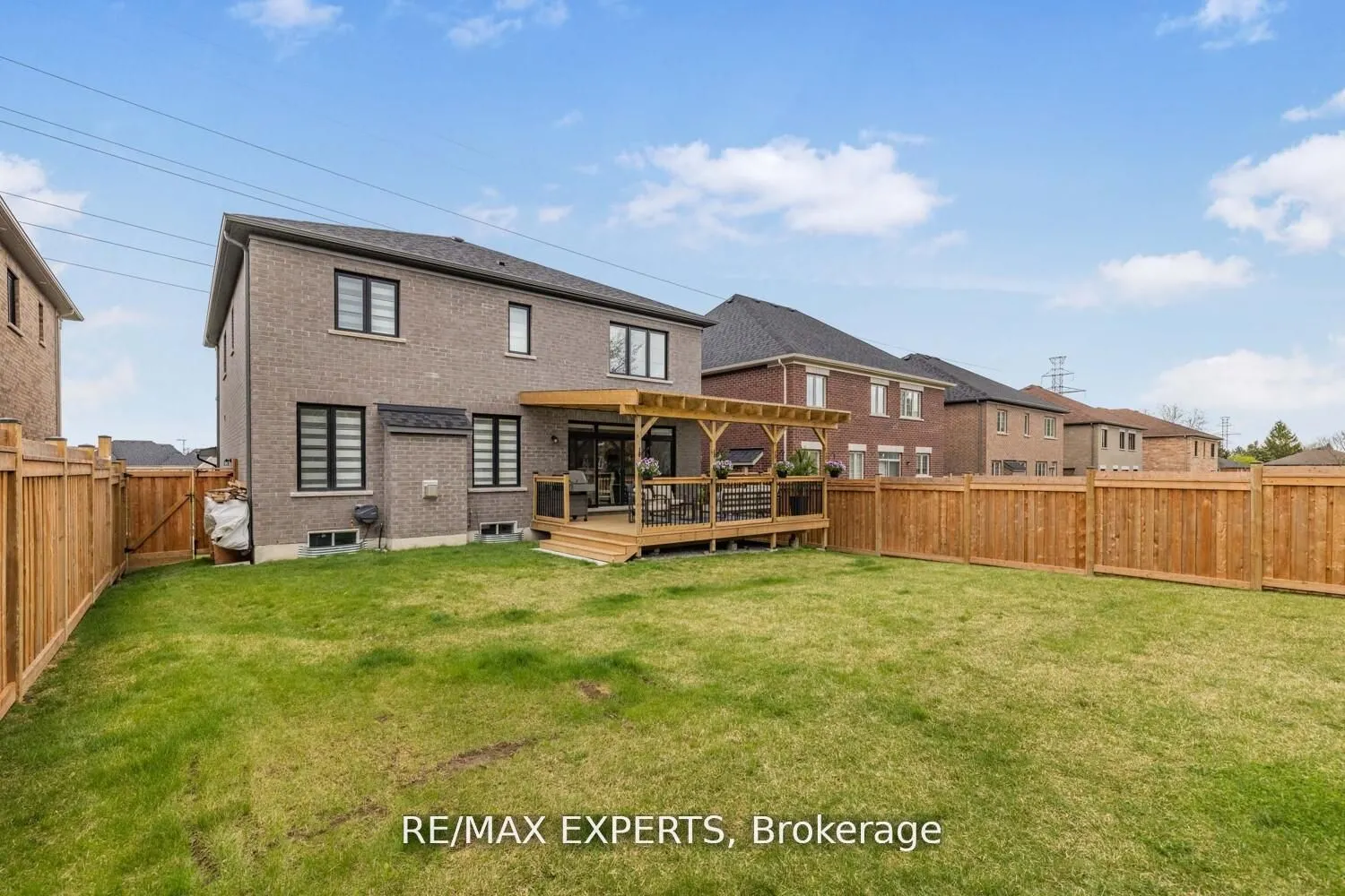 75 Bethpage Crescent