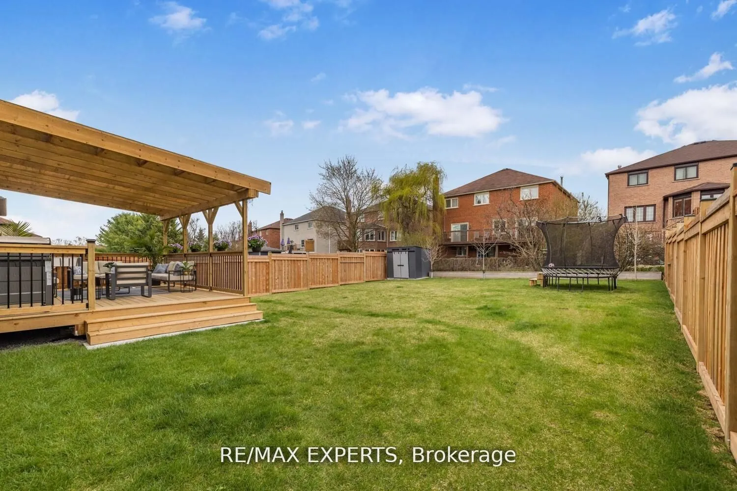 75 Bethpage Crescent