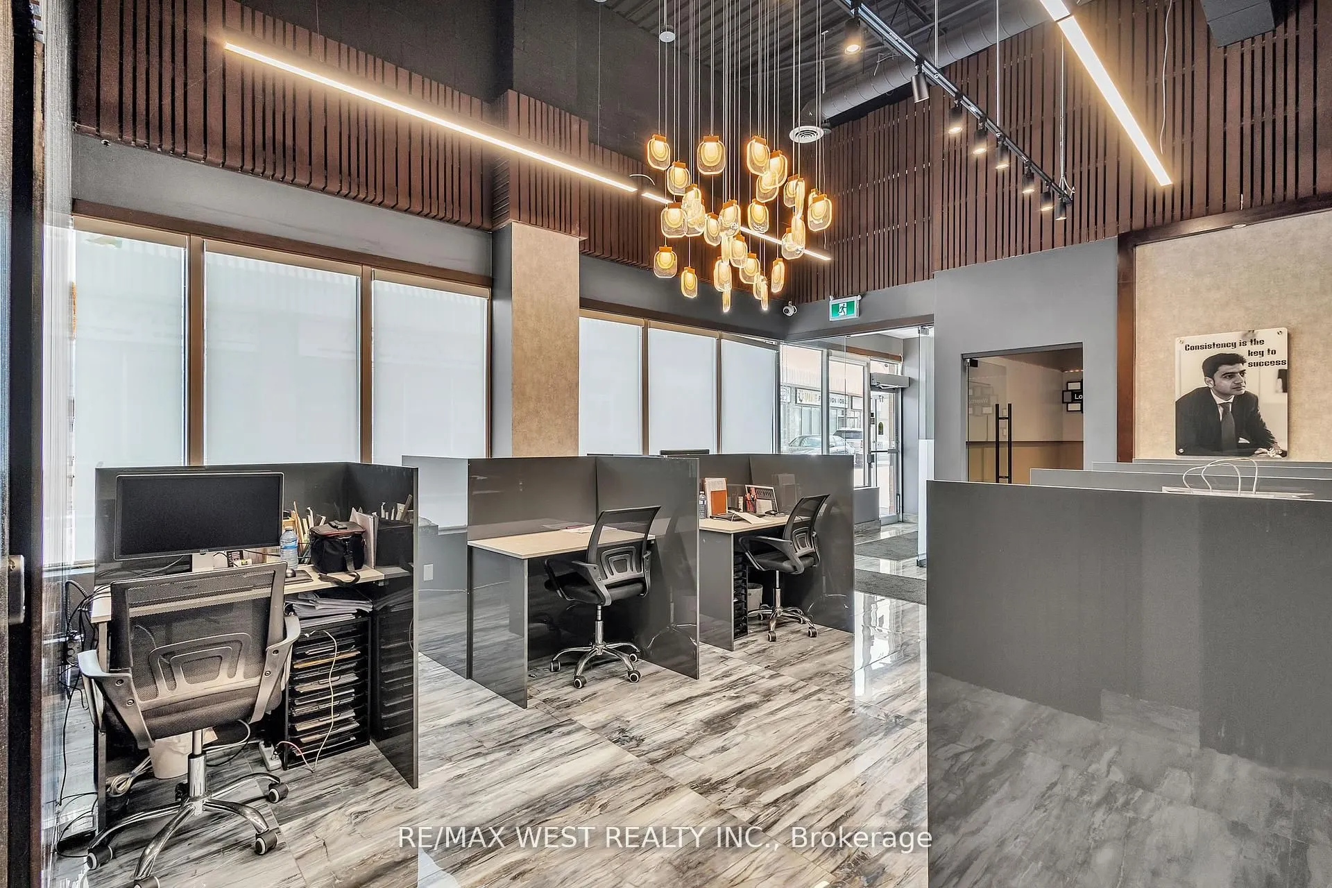 418 Hanlan Road, #17&18