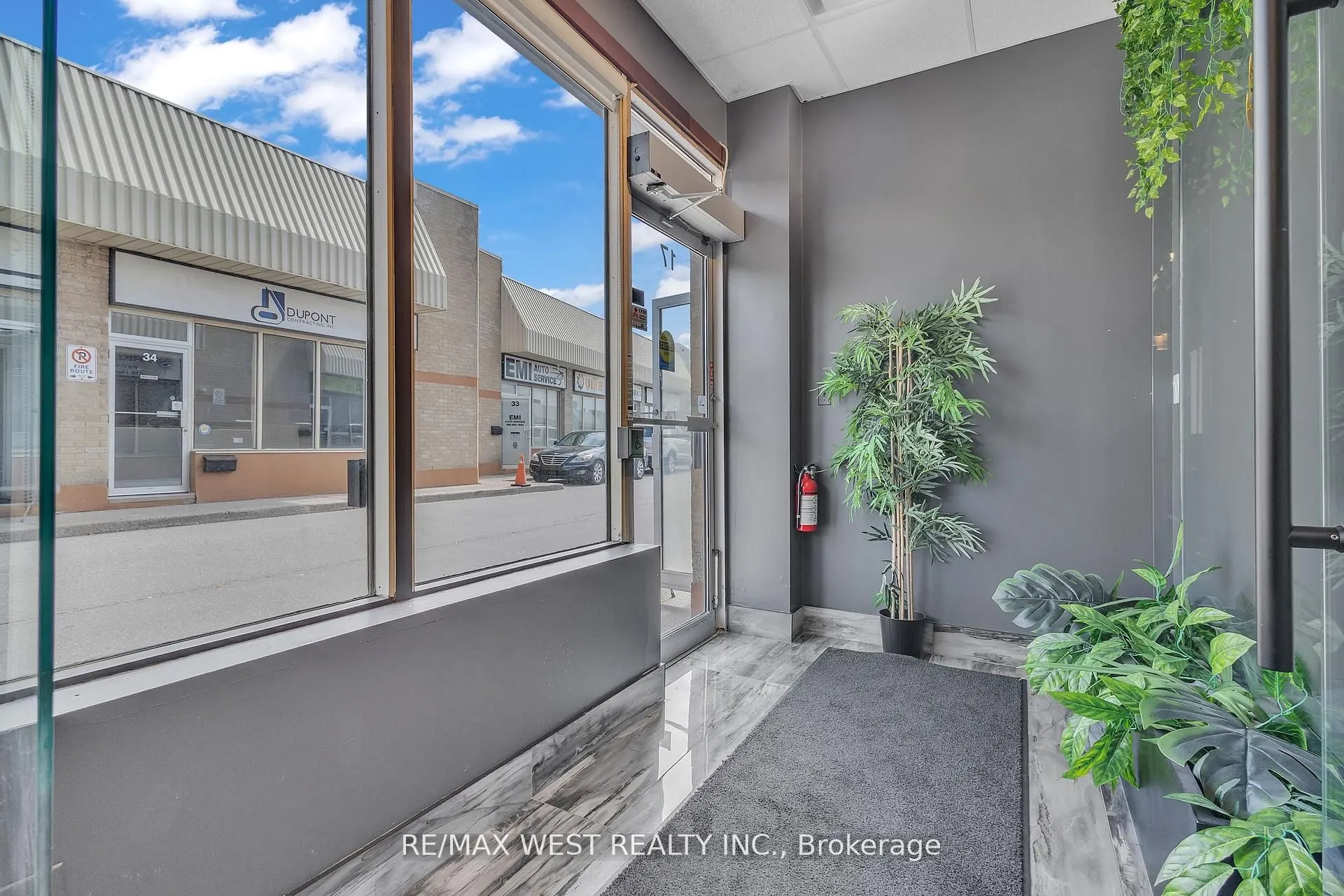 418 Hanlan Road, #17&18