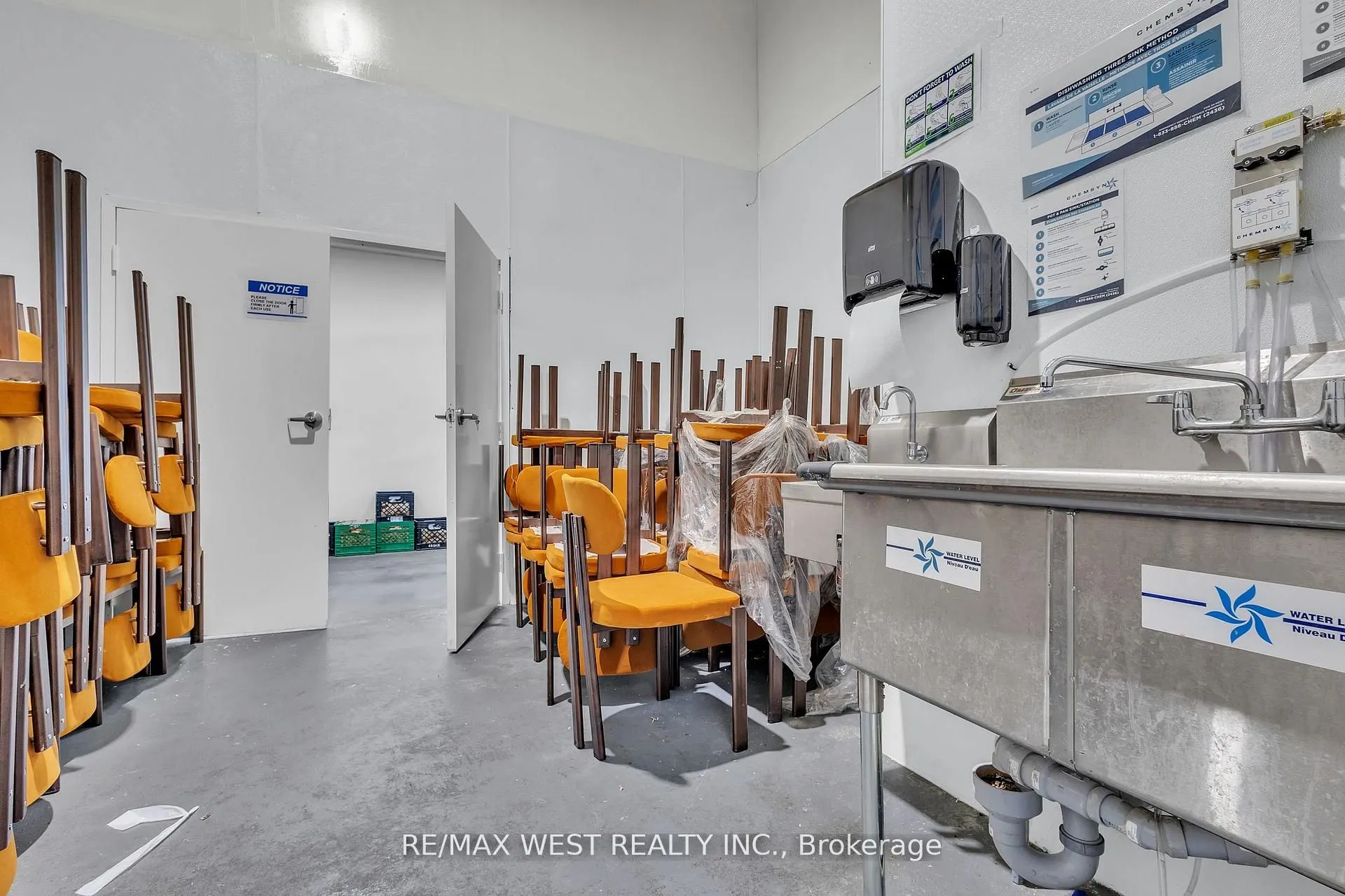 418 Hanlan Road, #17&18