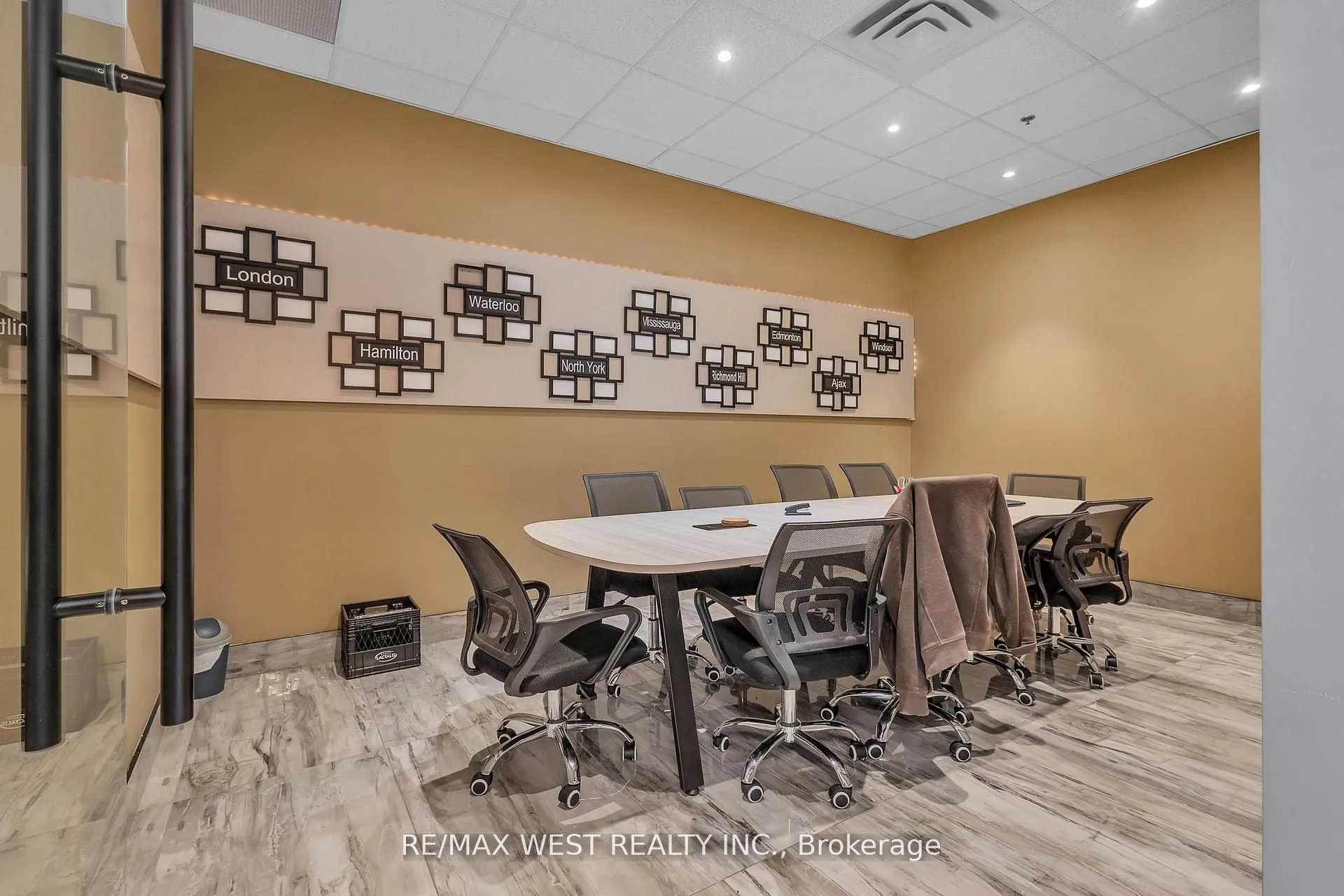 418 Hanlan Road, #17&18