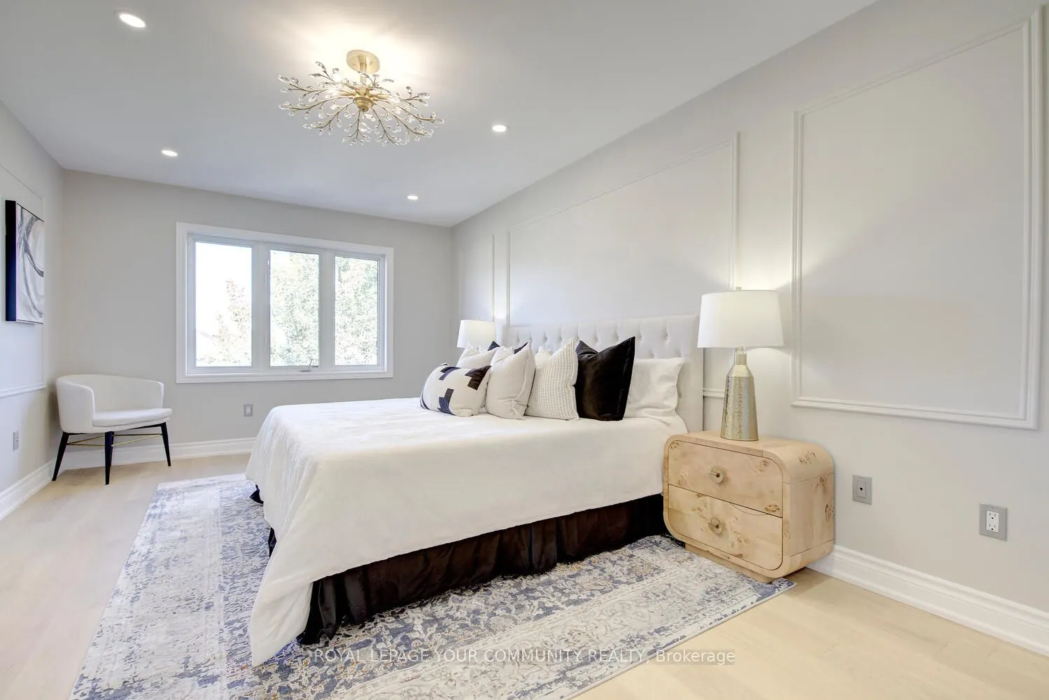 167 SIR SANFORD FLEMING Way