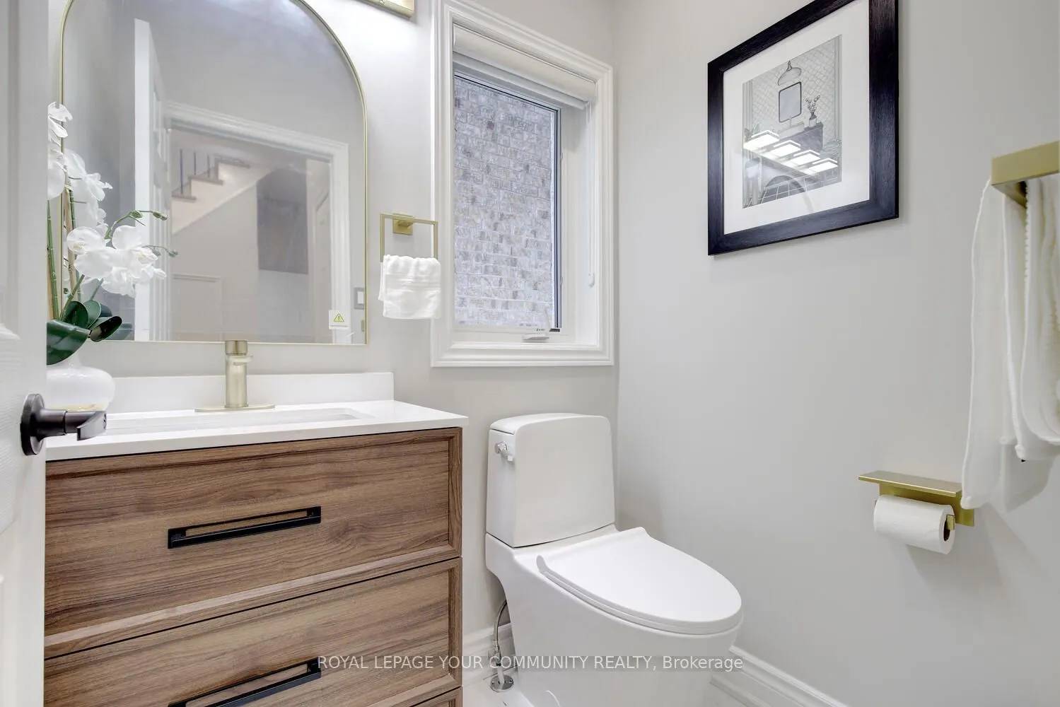 167 SIR SANFORD FLEMING Way