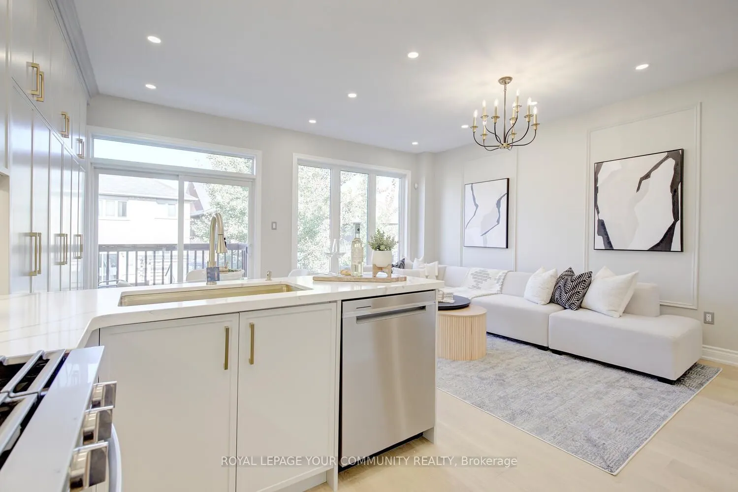 167 SIR SANFORD FLEMING Way