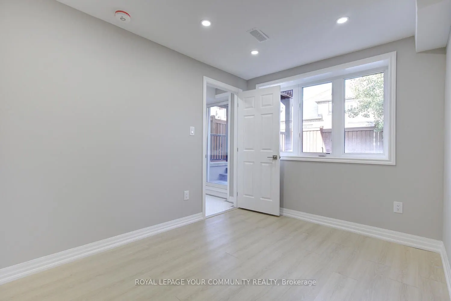 167 SIR SANFORD FLEMING Way