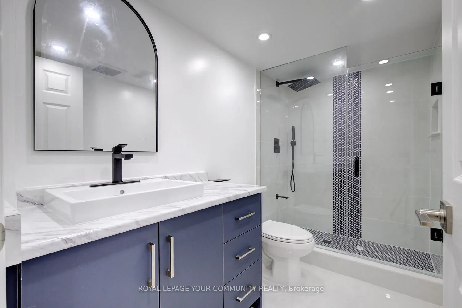 167 SIR SANFORD FLEMING Way