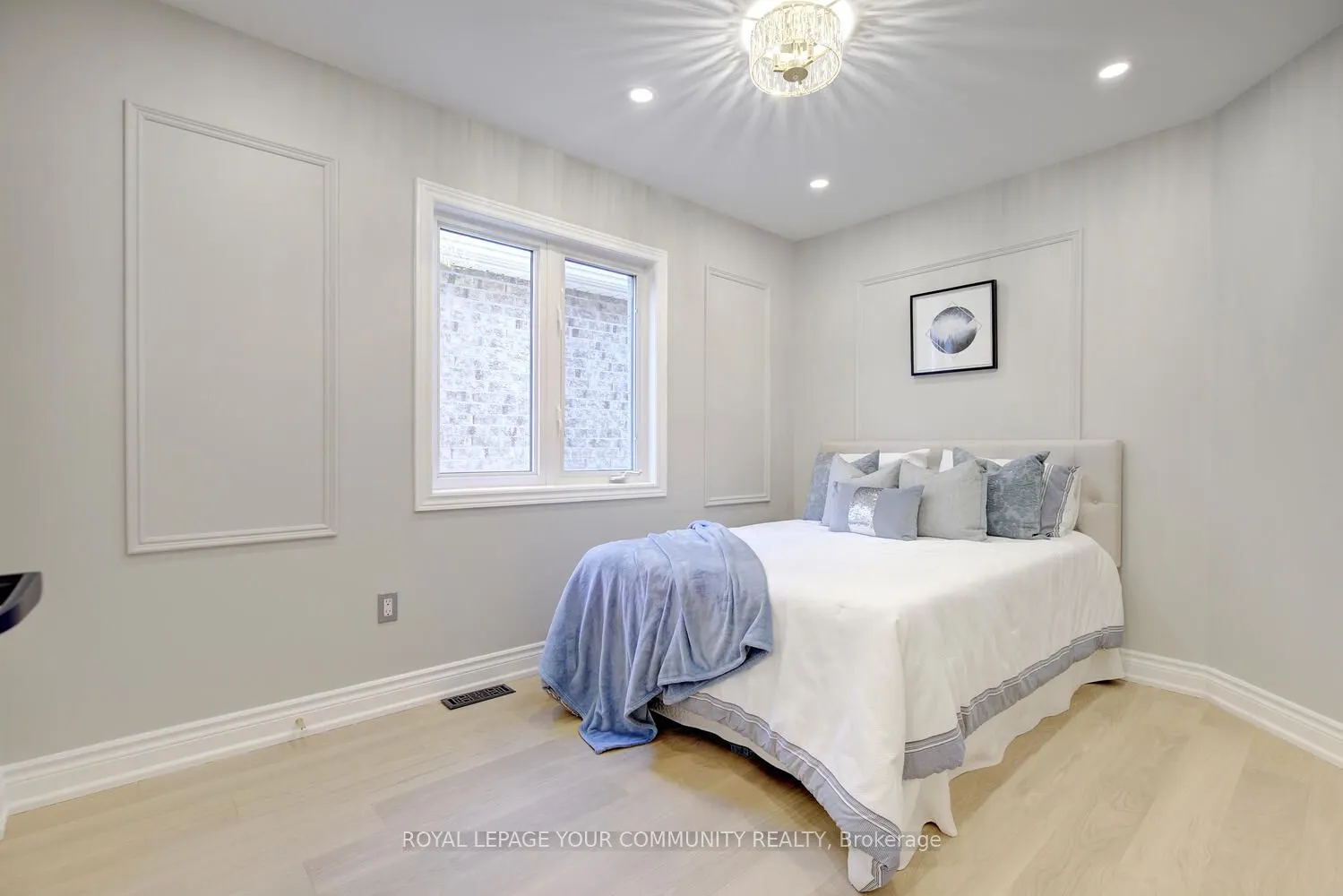 167 SIR SANFORD FLEMING Way