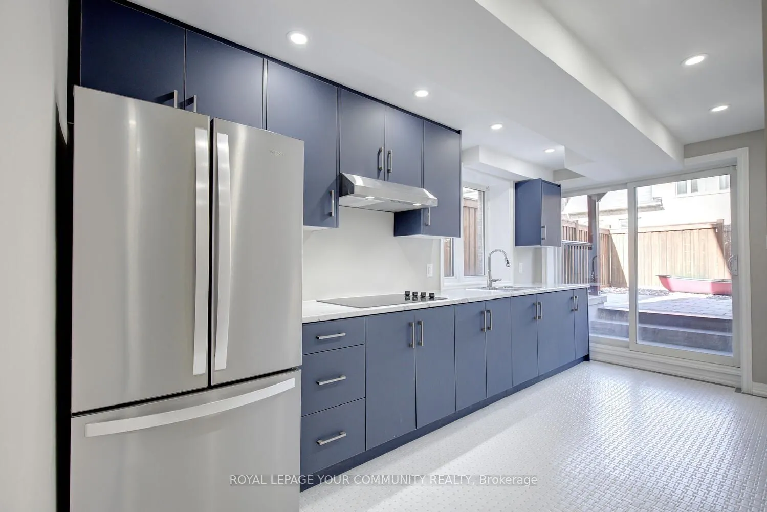 167 SIR SANFORD FLEMING Way