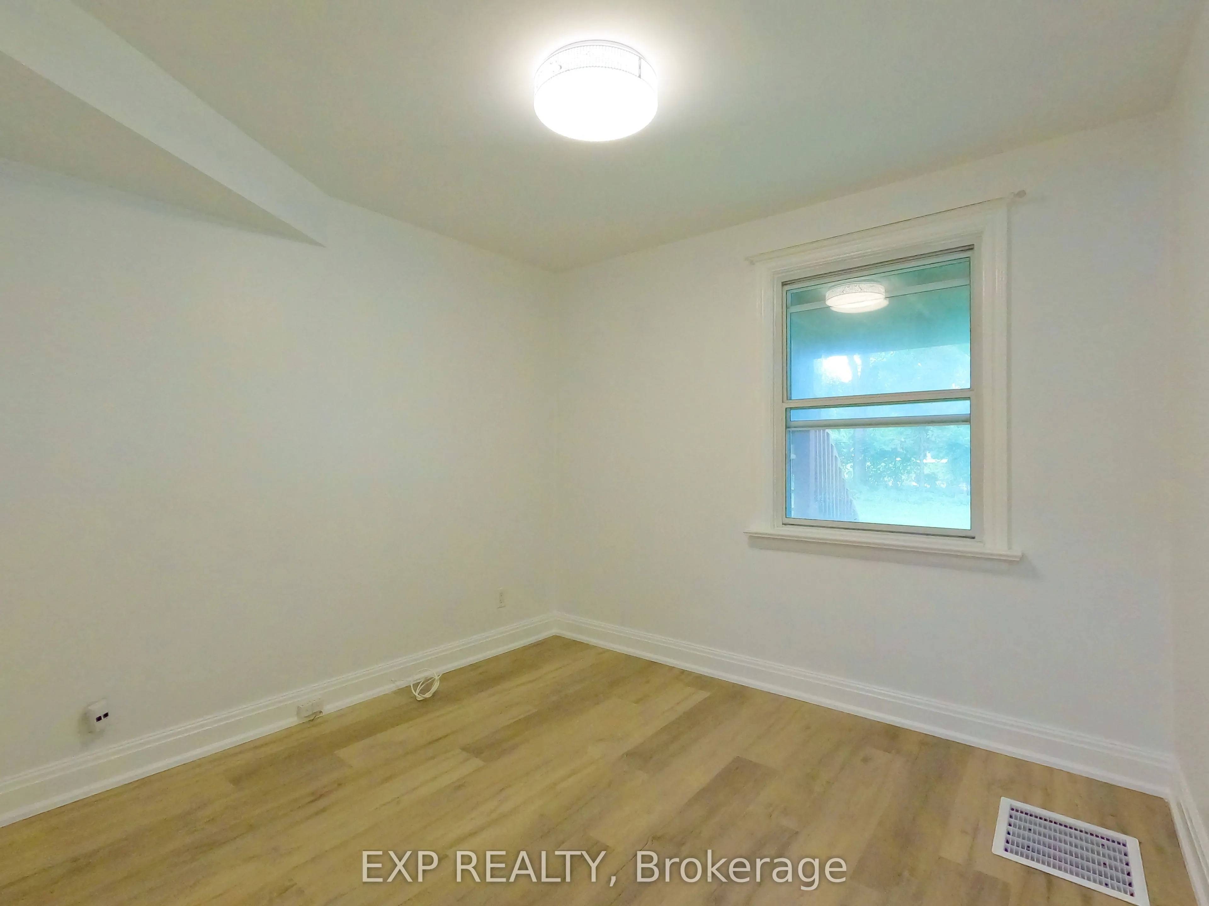 101 Roseview Avenue, #Main Lv