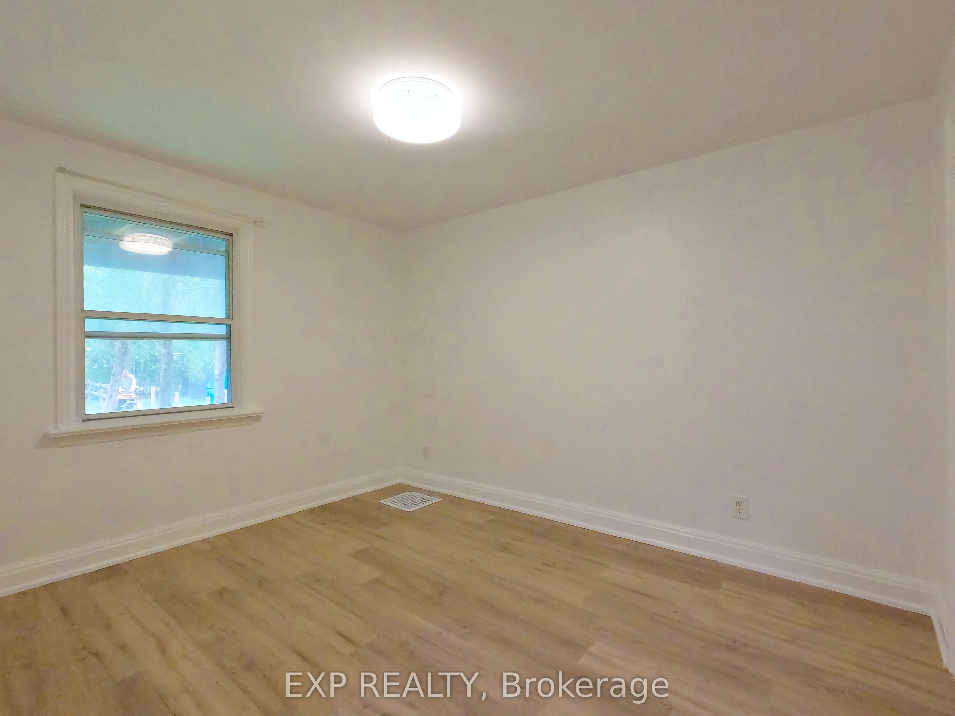 101 Roseview Avenue, #Main Lv