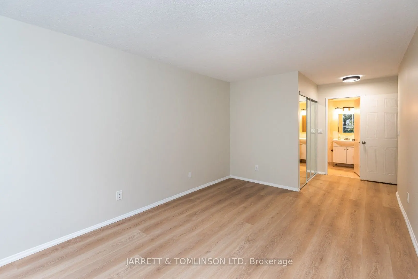 100 Observatory Lane E, #204