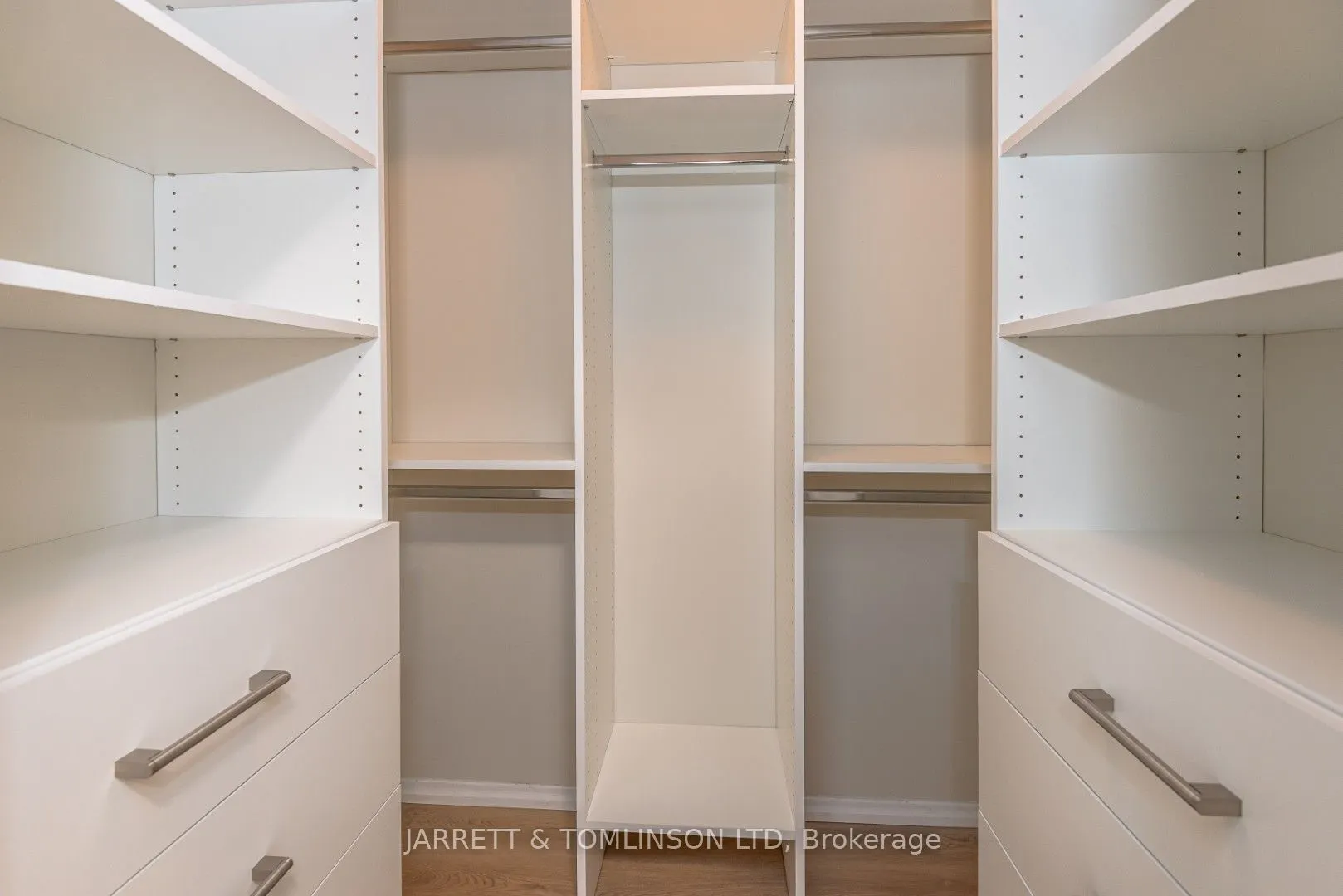 100 Observatory Lane E, #204