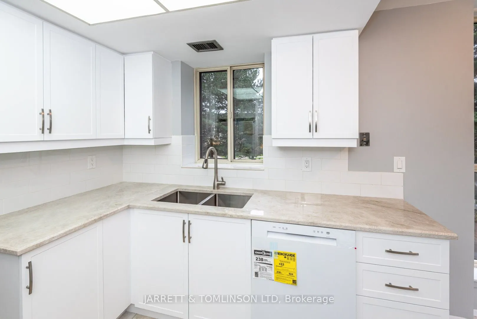 100 Observatory Lane E, #204