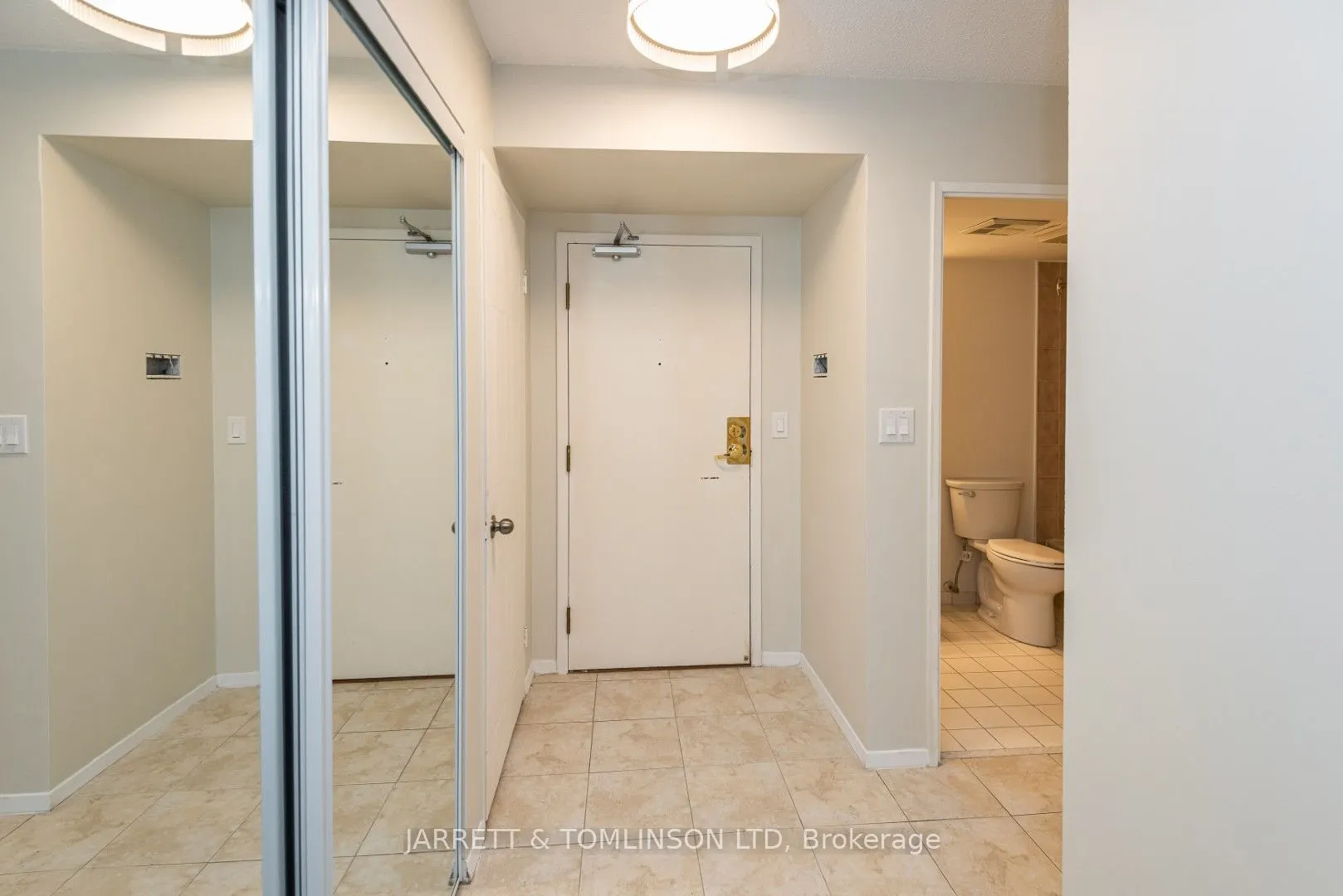 100 Observatory Lane E, #204