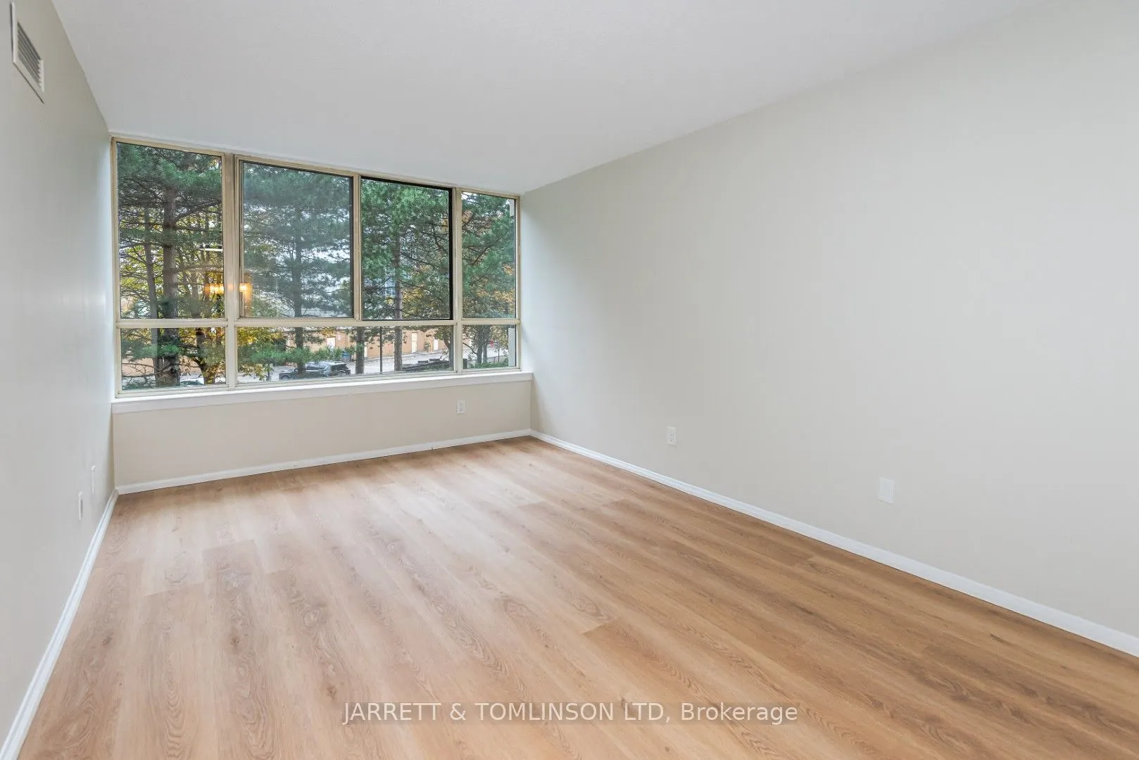 100 Observatory Lane E, #204