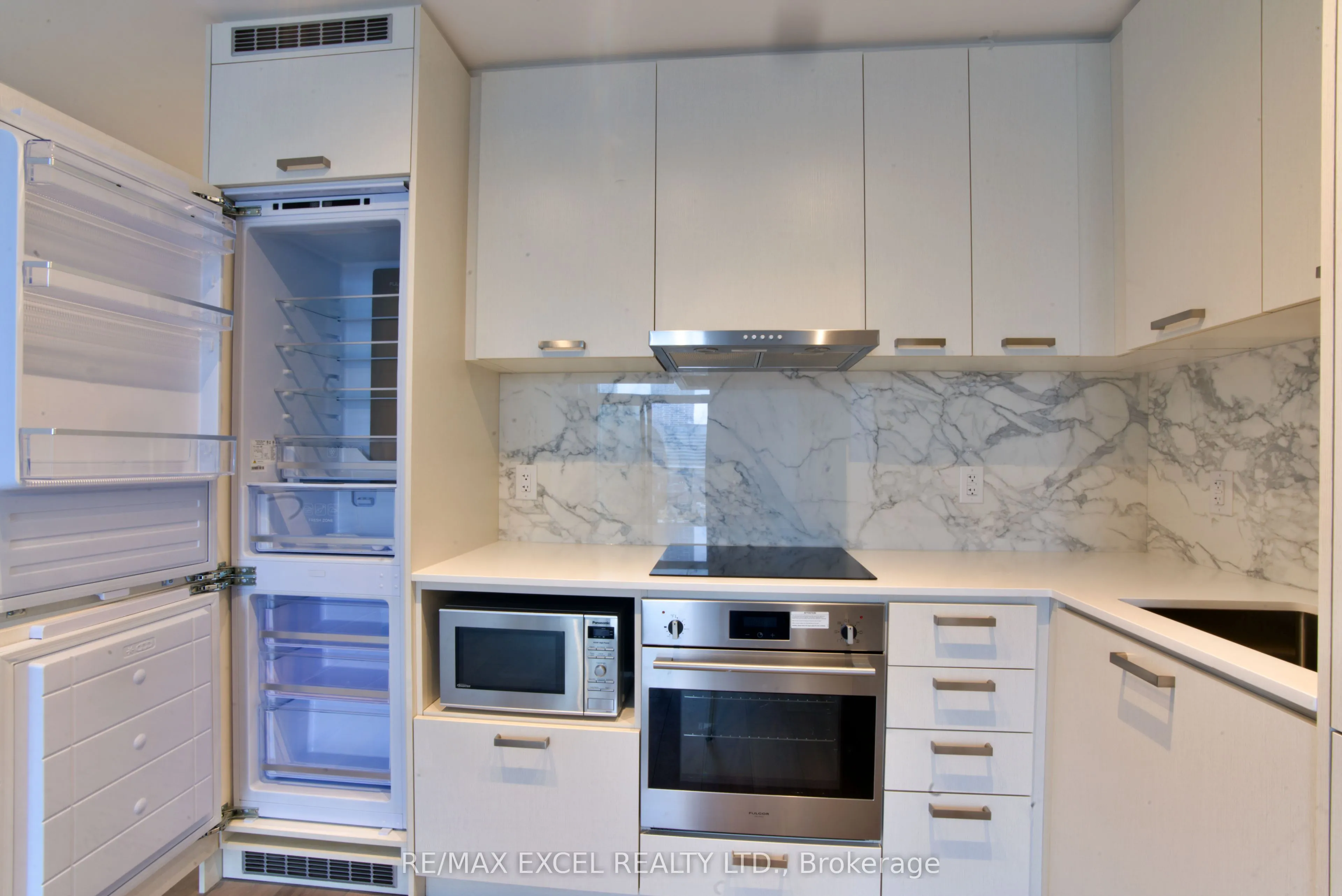 38 Honeycrisp Crescent, #1102