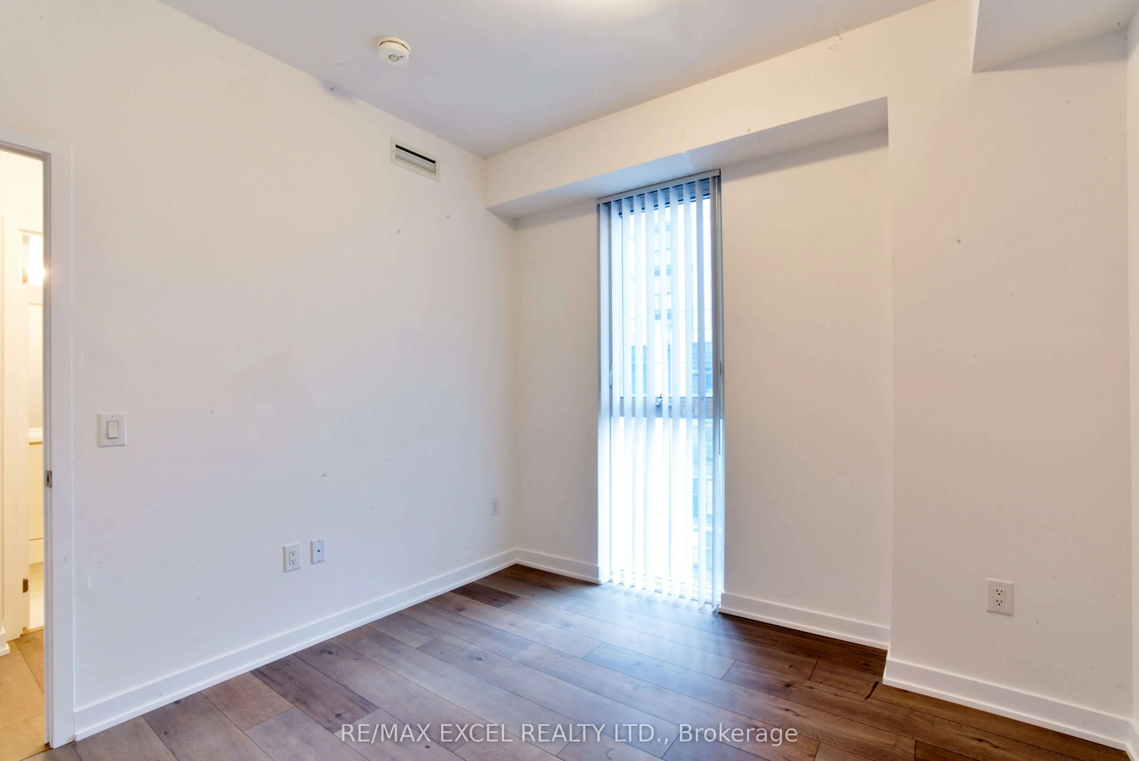 38 Honeycrisp Crescent, #1102