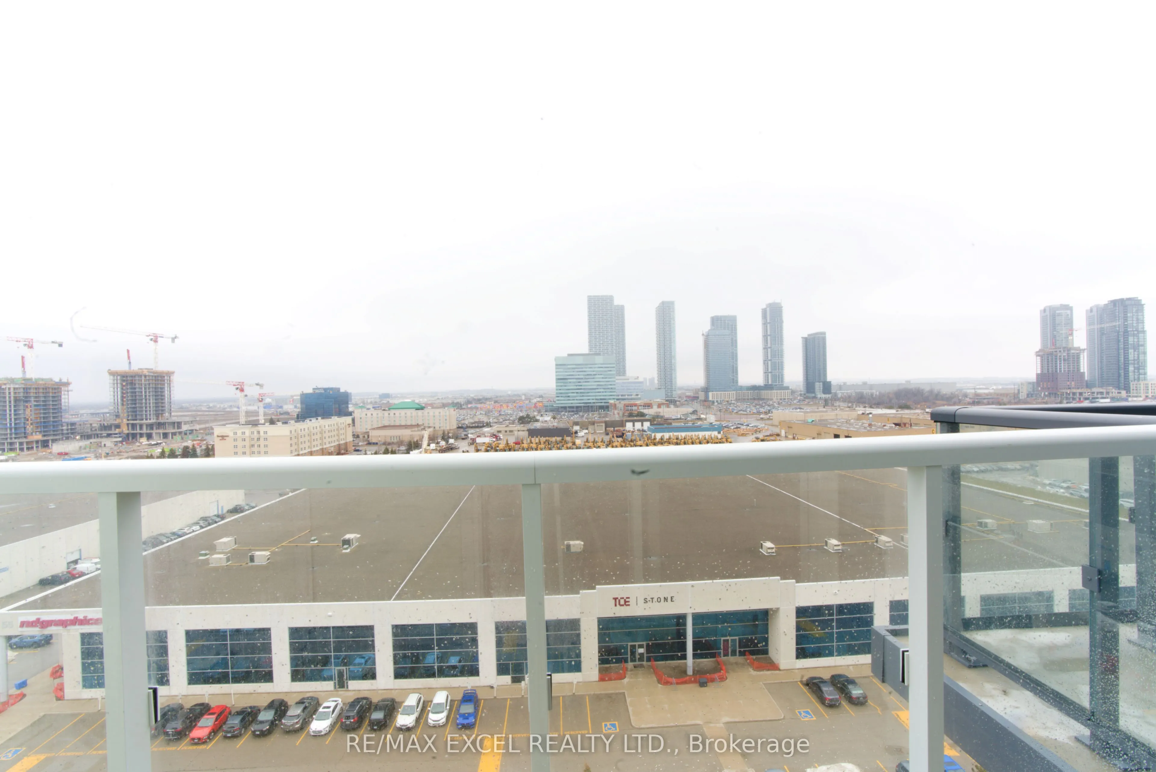 38 Honeycrisp Crescent, #1102