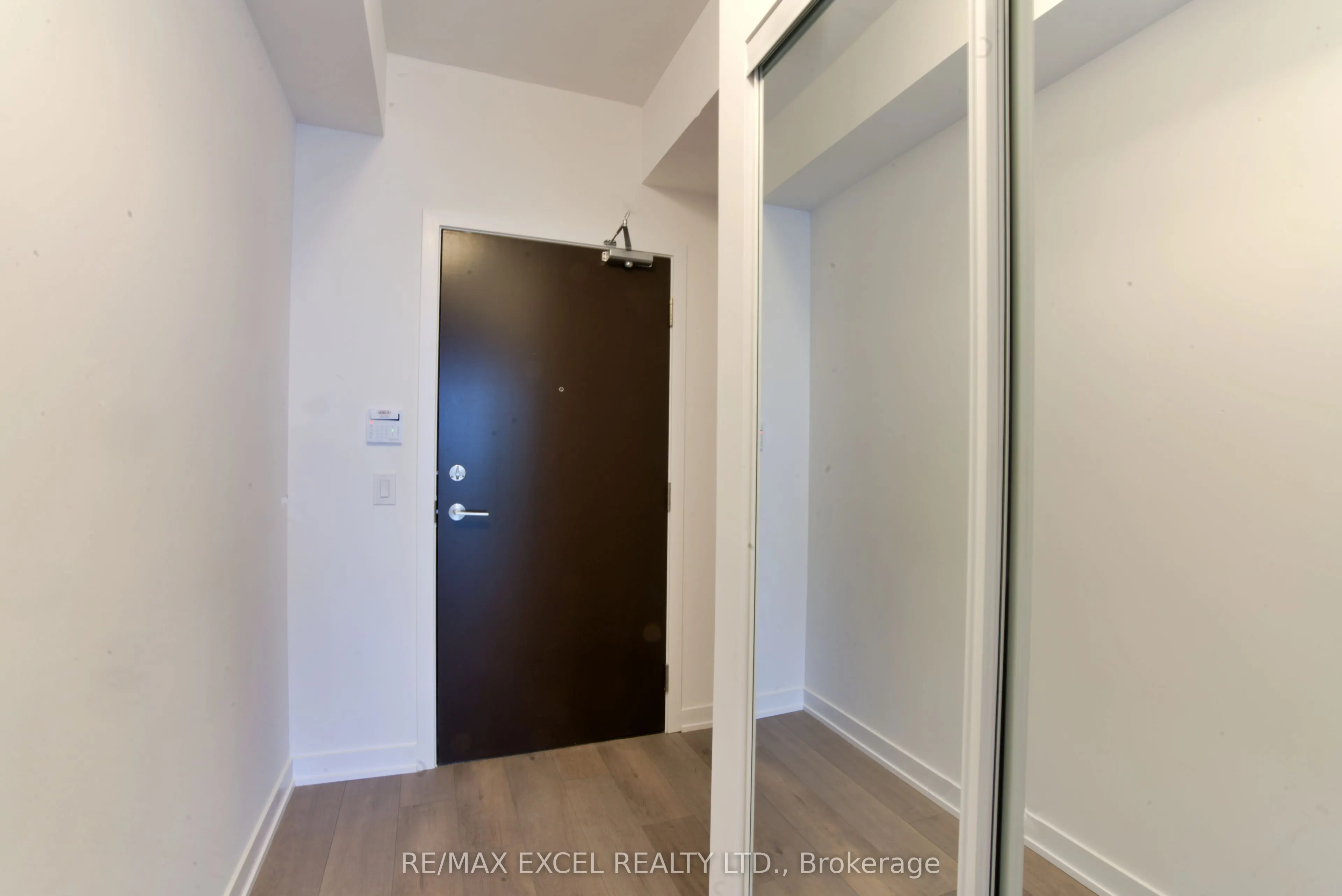 38 Honeycrisp Crescent, #1102