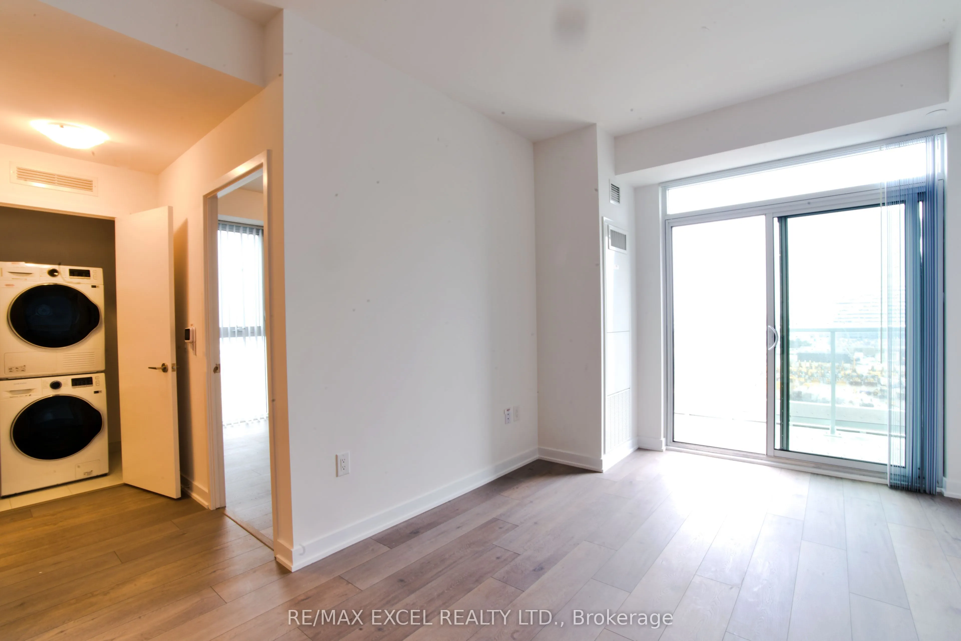 38 Honeycrisp Crescent, #1102