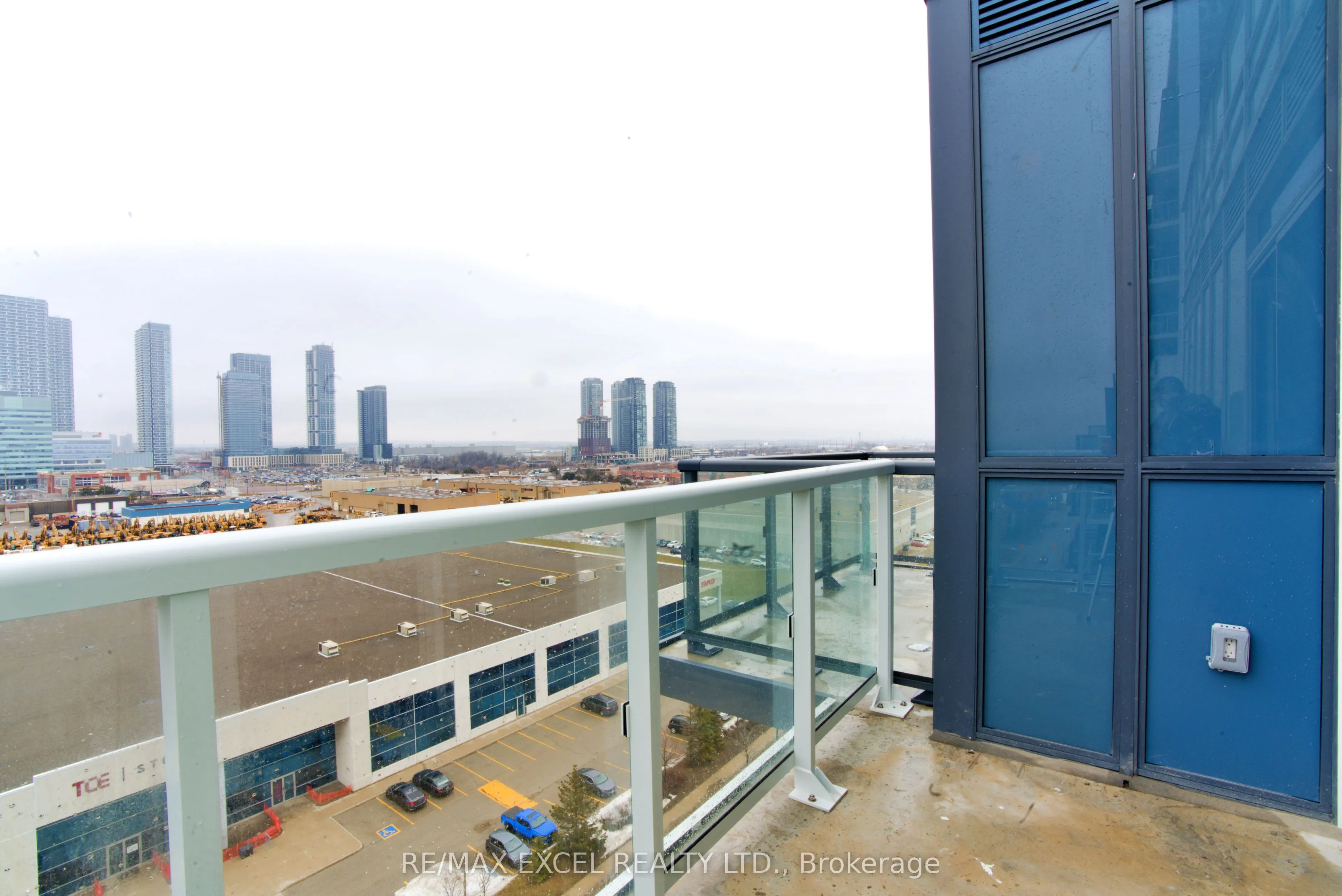 38 Honeycrisp Crescent, #1102