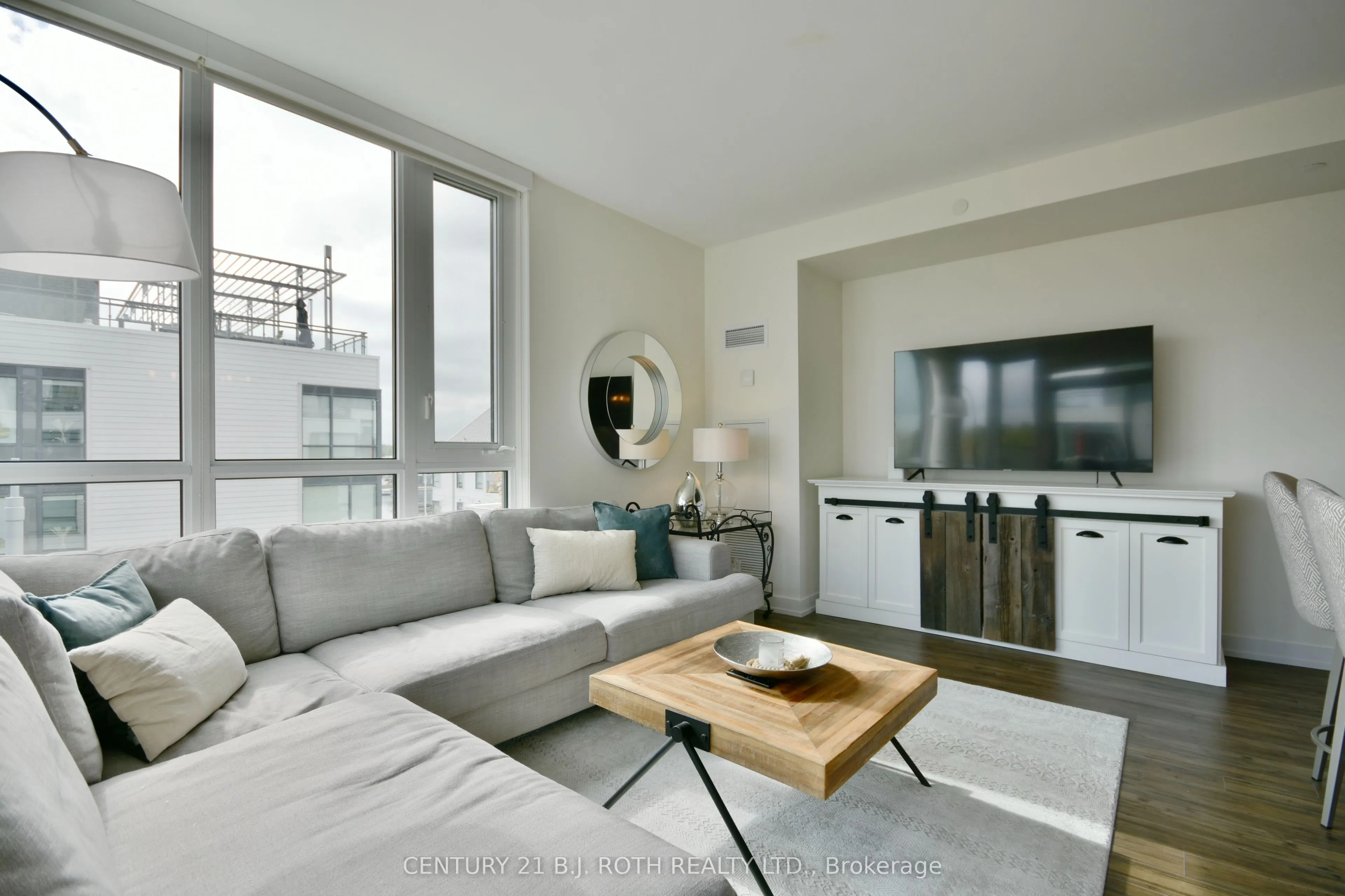 271 Sea Ray Avenue, #B317