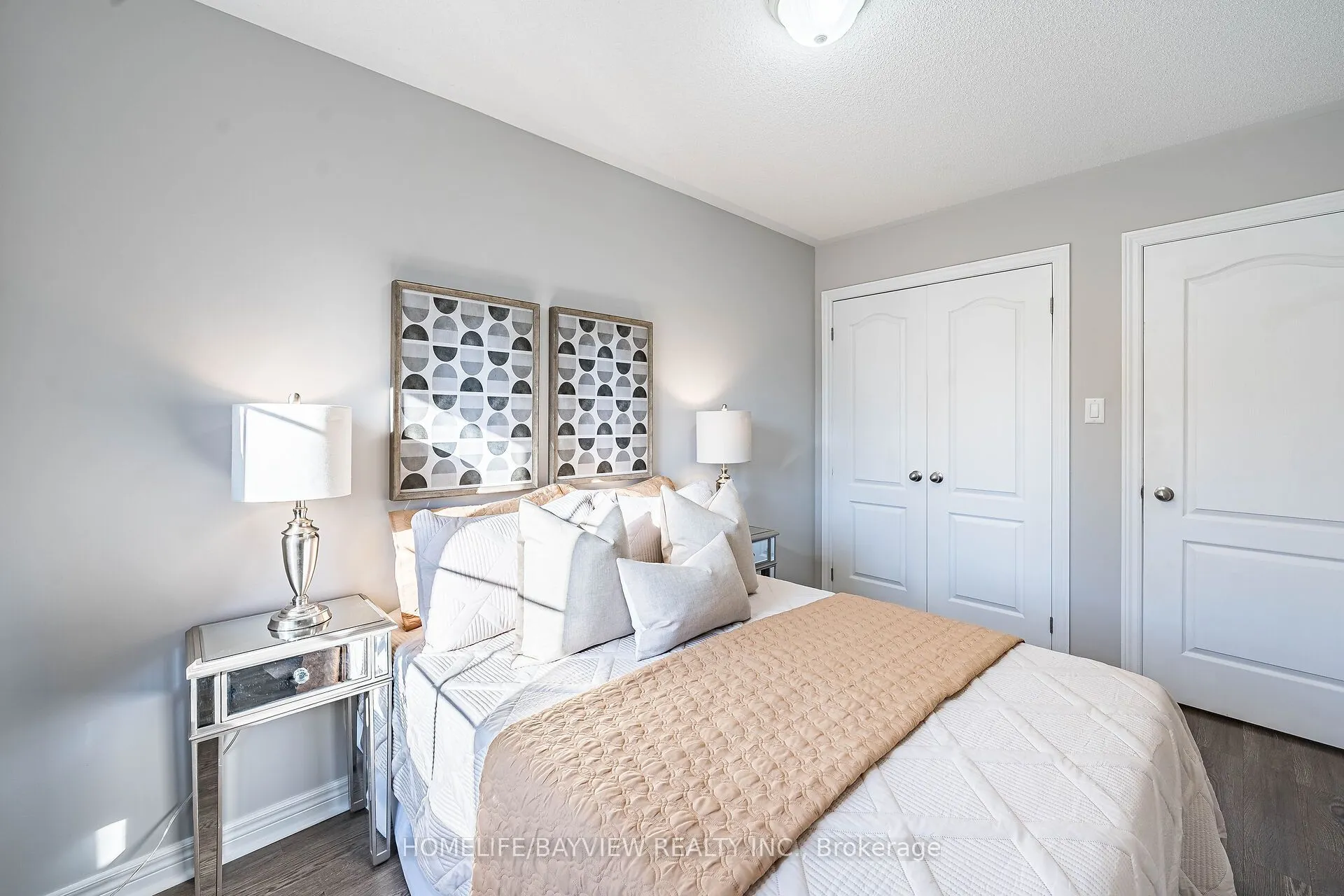 61 Four Seasons Crescent