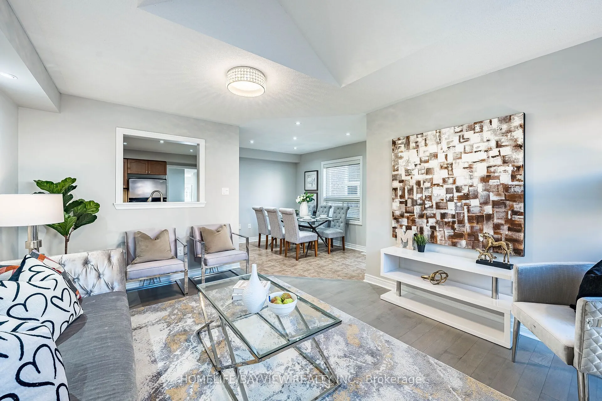 61 Four Seasons Crescent