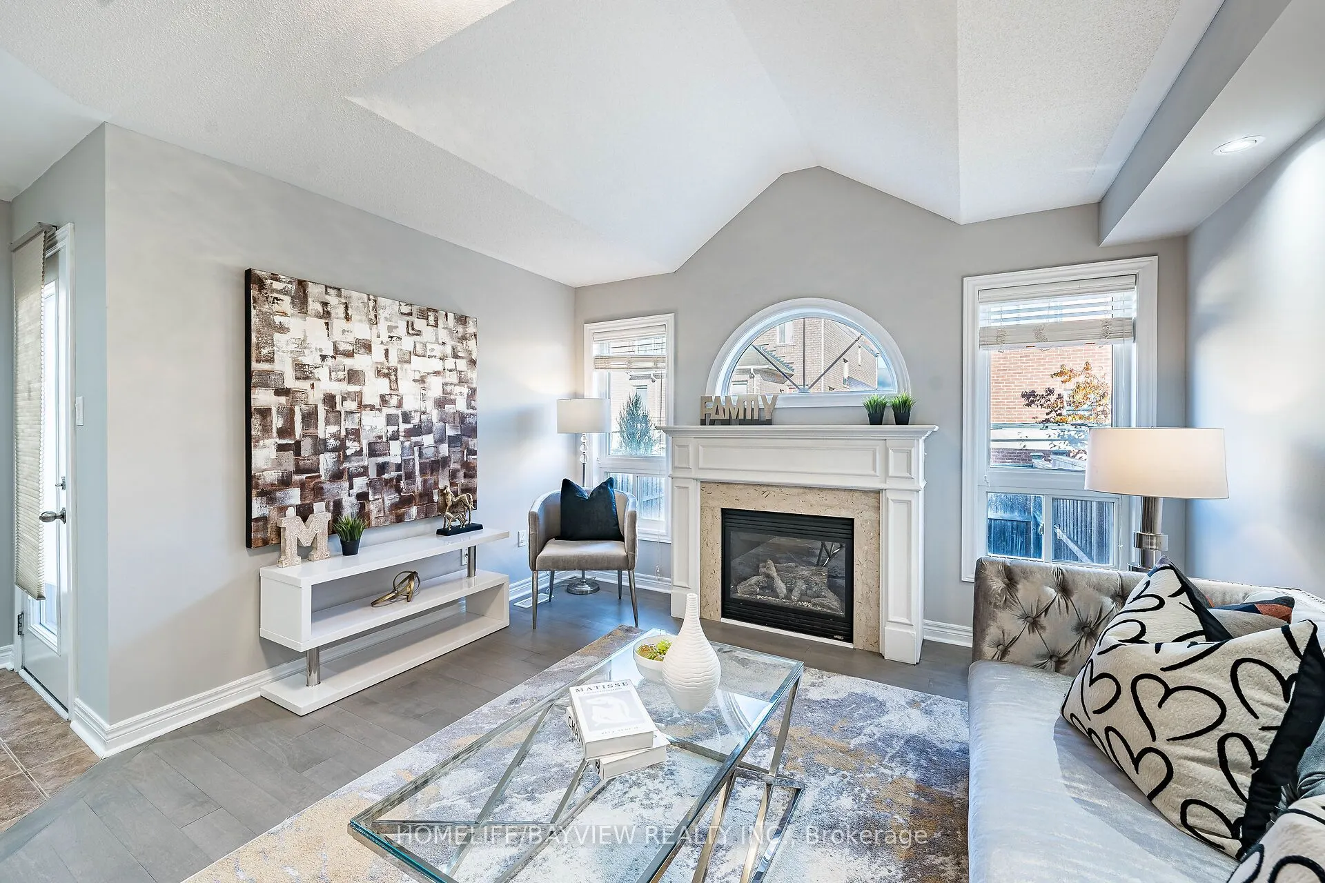 61 Four Seasons Crescent