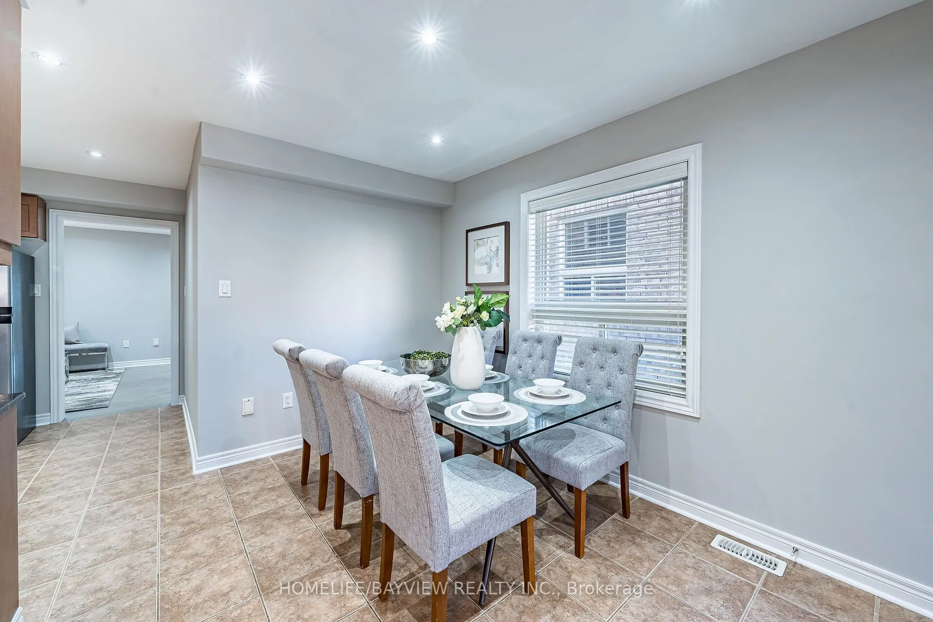 61 Four Seasons Crescent