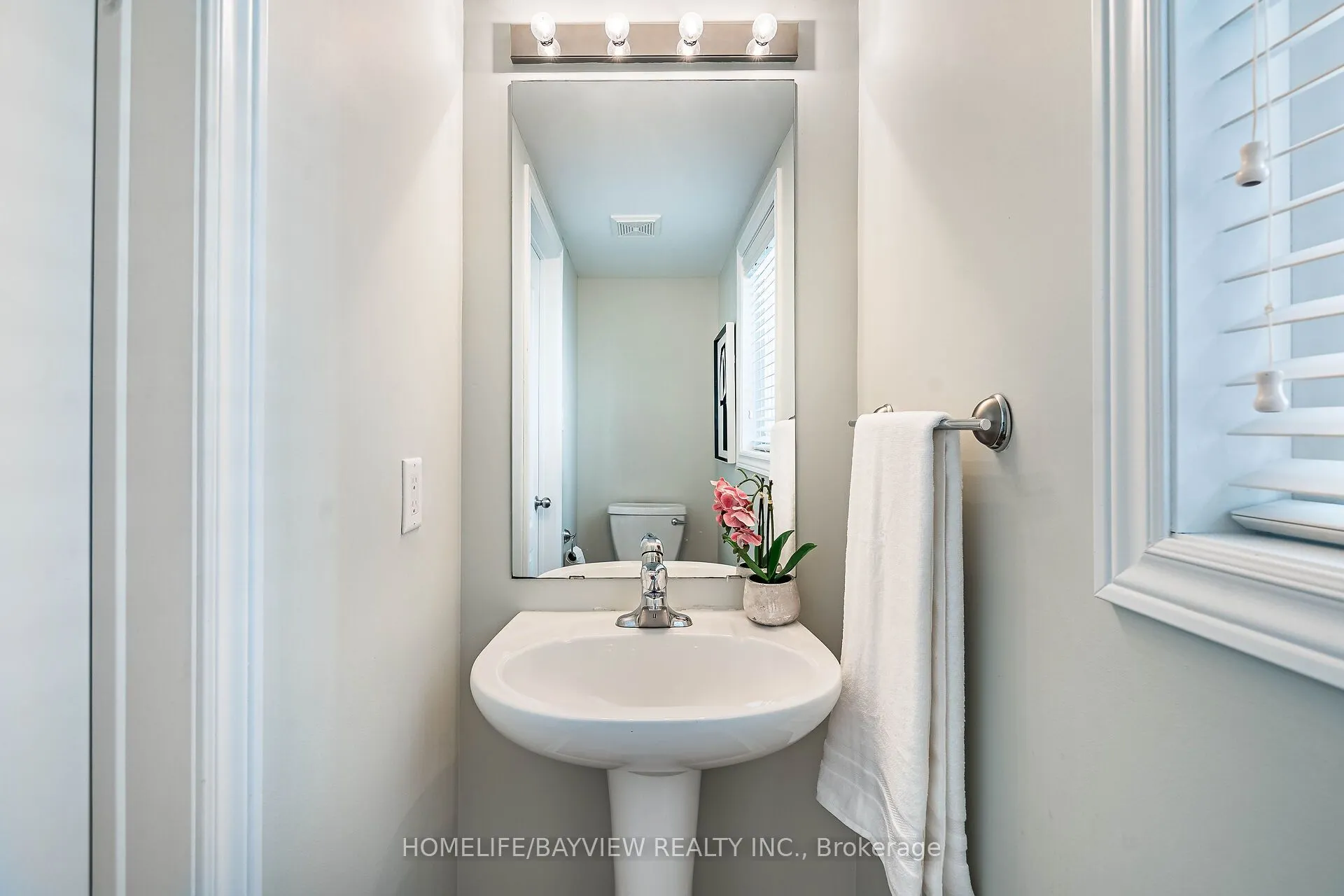 61 Four Seasons Crescent