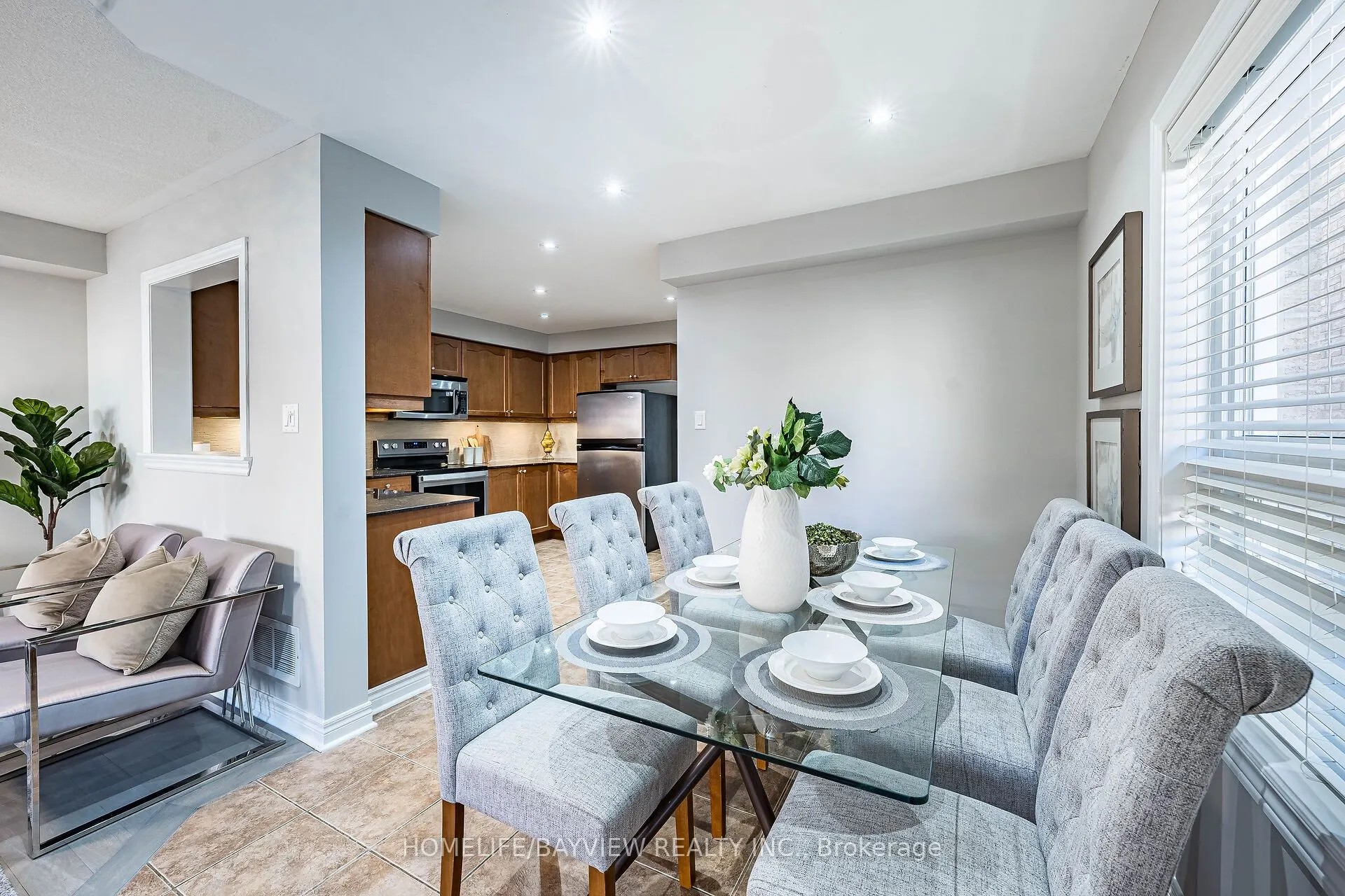 61 Four Seasons Crescent