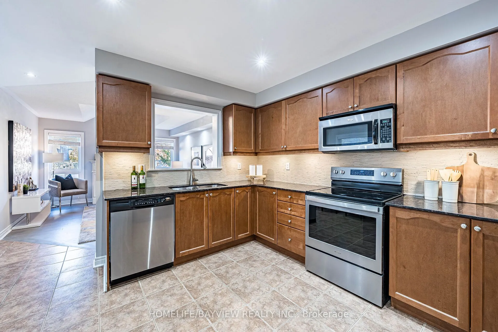 61 Four Seasons Crescent