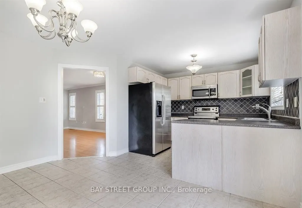 81 Village Vista Way