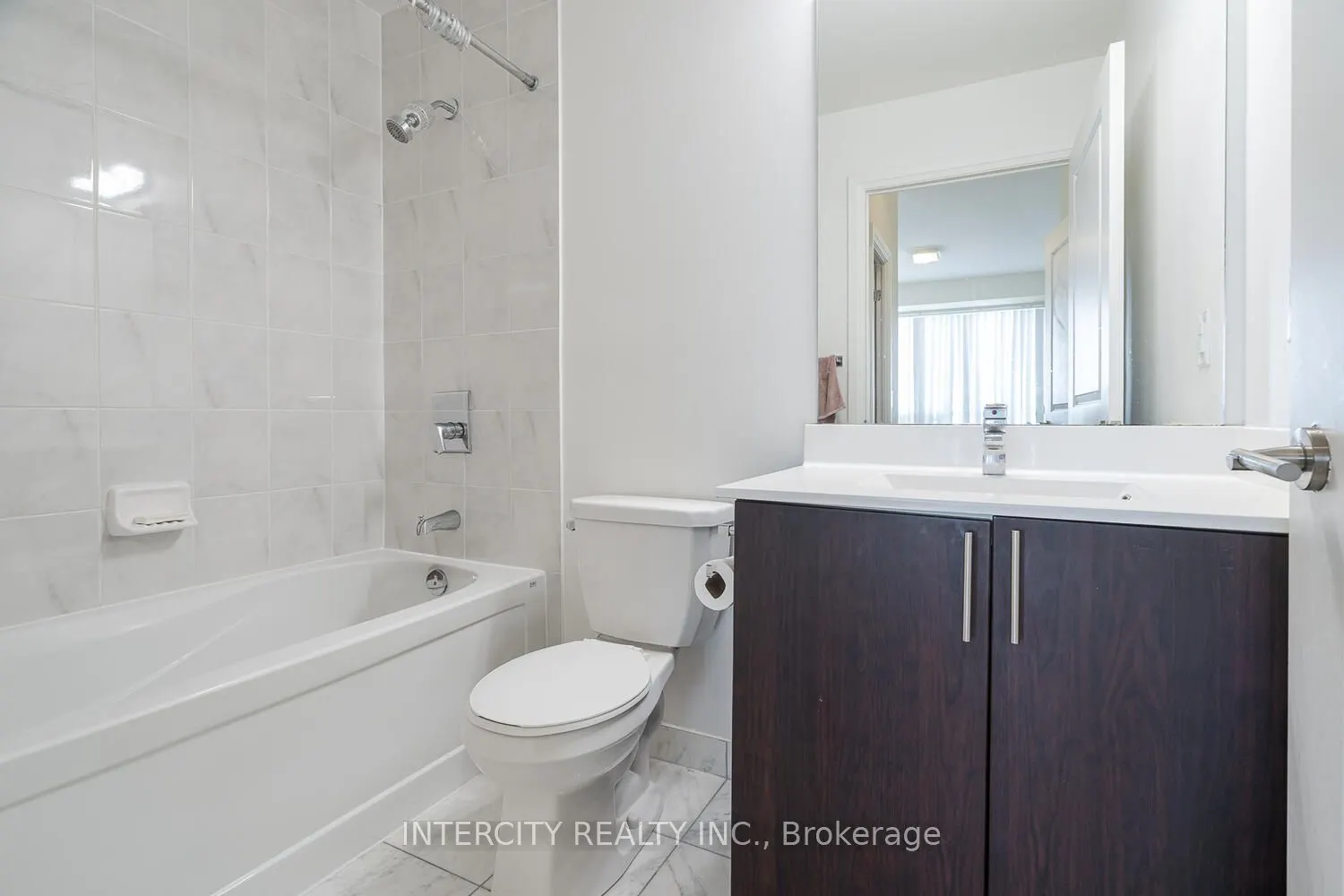 520 Steeles Avenue W, #1102