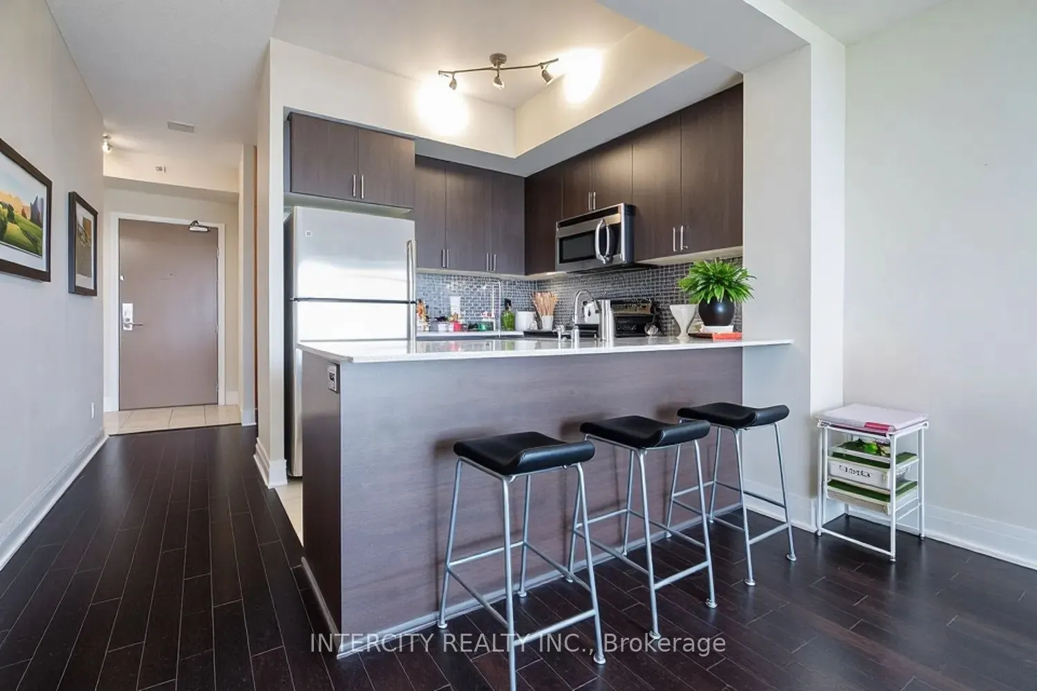 520 Steeles Avenue W, #1102