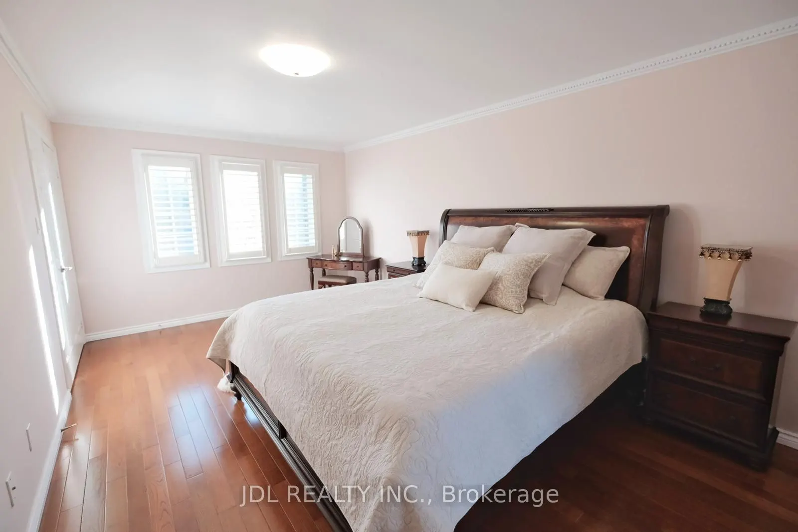 53 Fern Valley Crescent